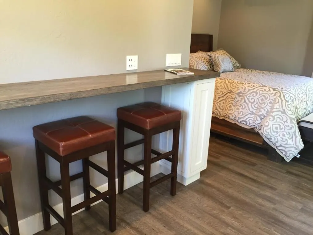 Bed in Andrea's Hidden Cottage