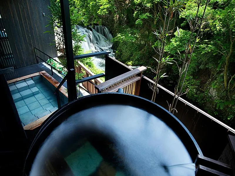 Hot Spring Bath in Shosuke-no-Yado Takinoyu
