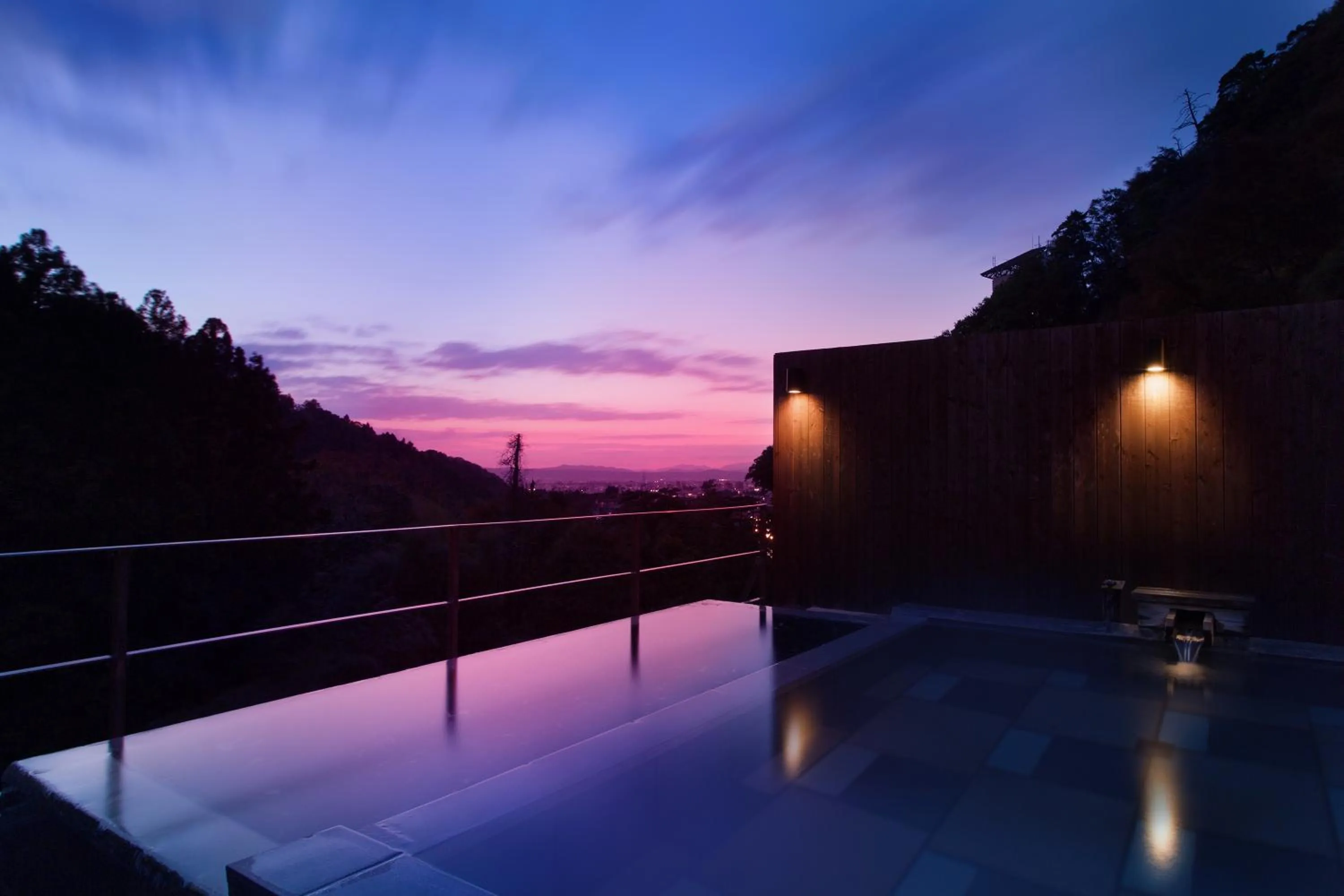 Hot Spring Bath in Shosuke-no-Yado Takinoyu
