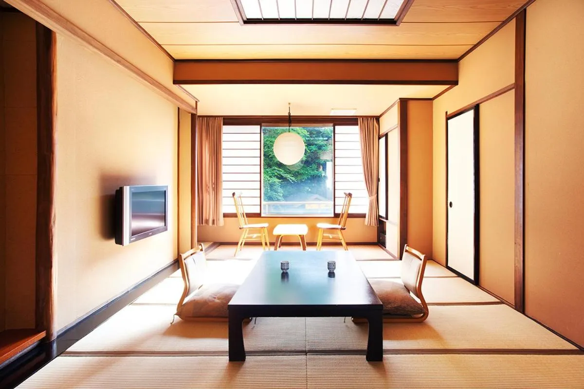 Photo of the whole room in Shosuke-no-Yado Takinoyu