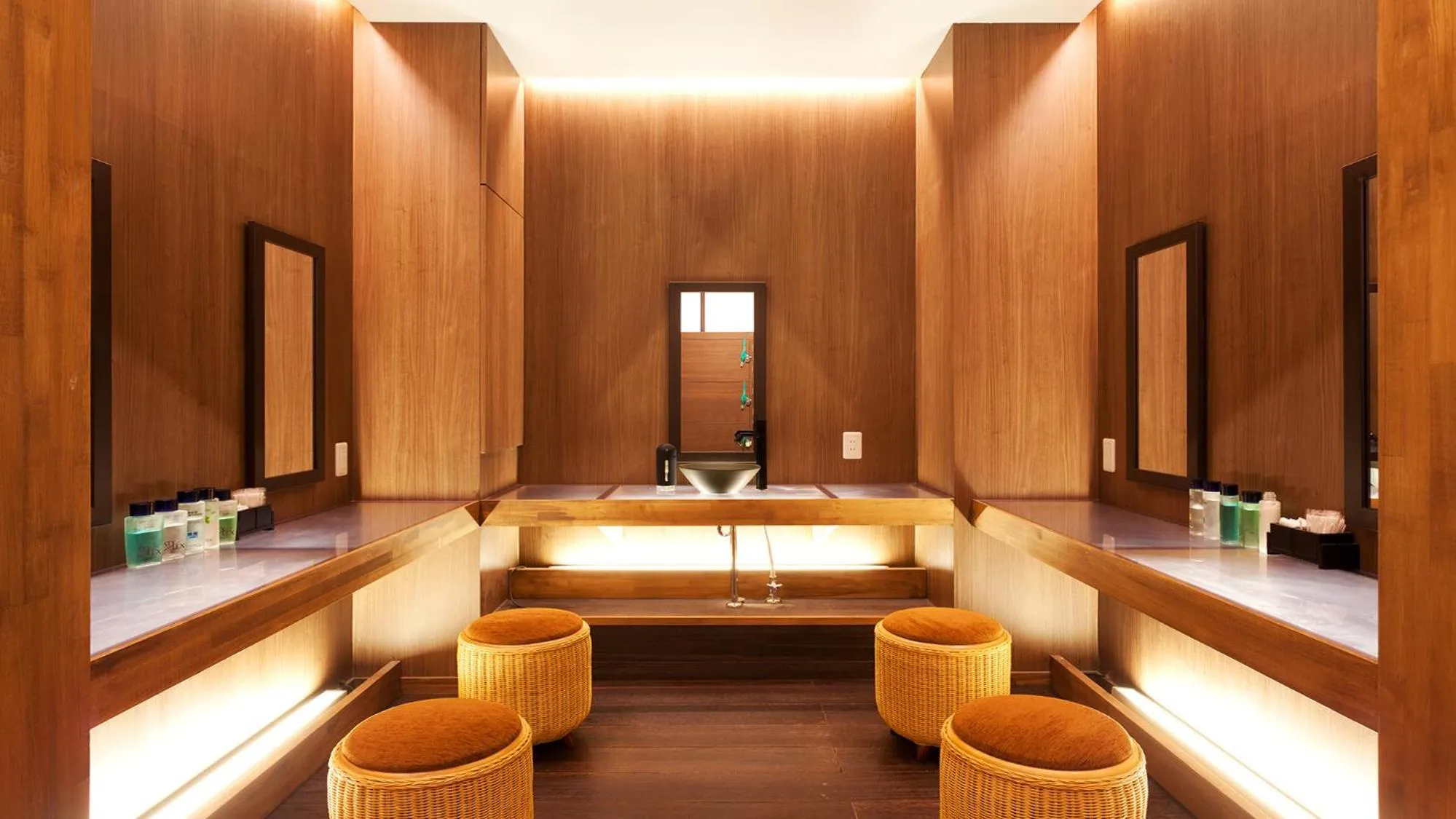 Aizu Higashiyama Onsen Shosuke no Yado Takinoyu since1880