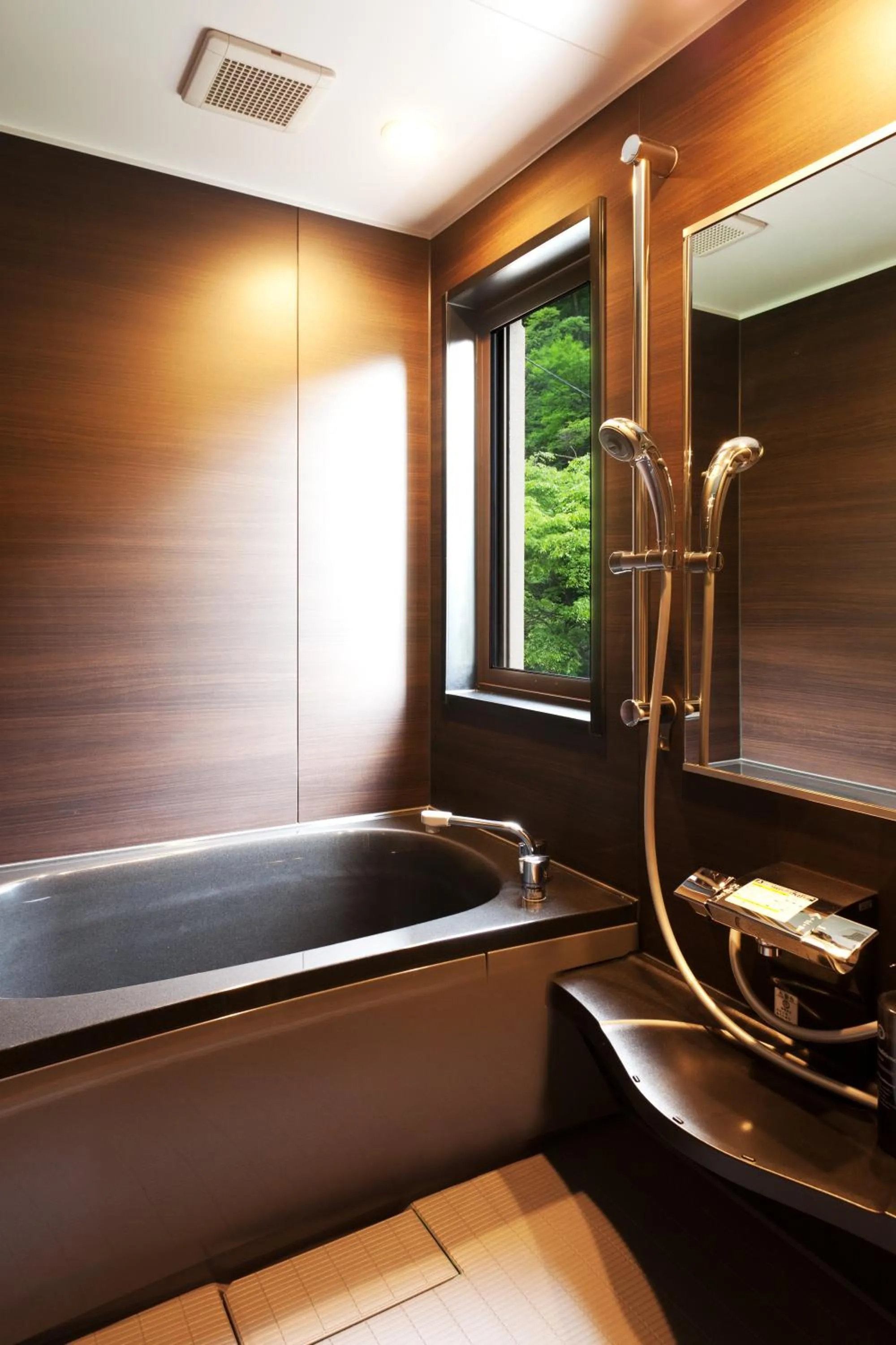 Shower in Aizu Higashiyama Onsen Shosuke no Yado Takinoyu since1880