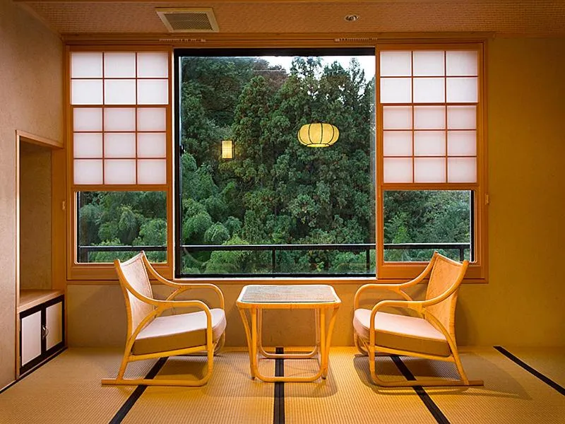 Seating area in Shosuke-no-Yado Takinoyu
