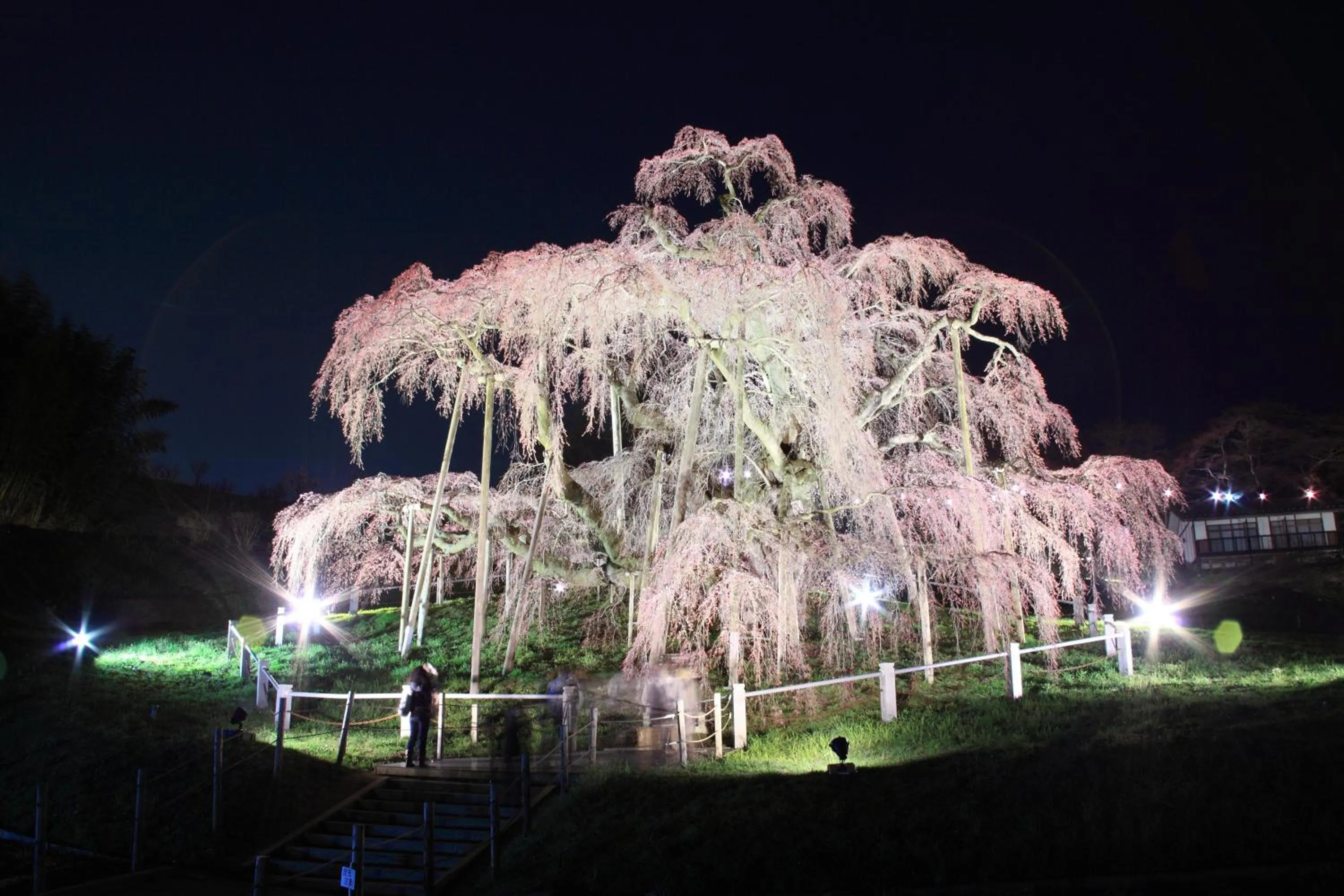 Nearby landmark in Aizu Higashiyama Onsen Shosuke no Yado Takinoyu since1880