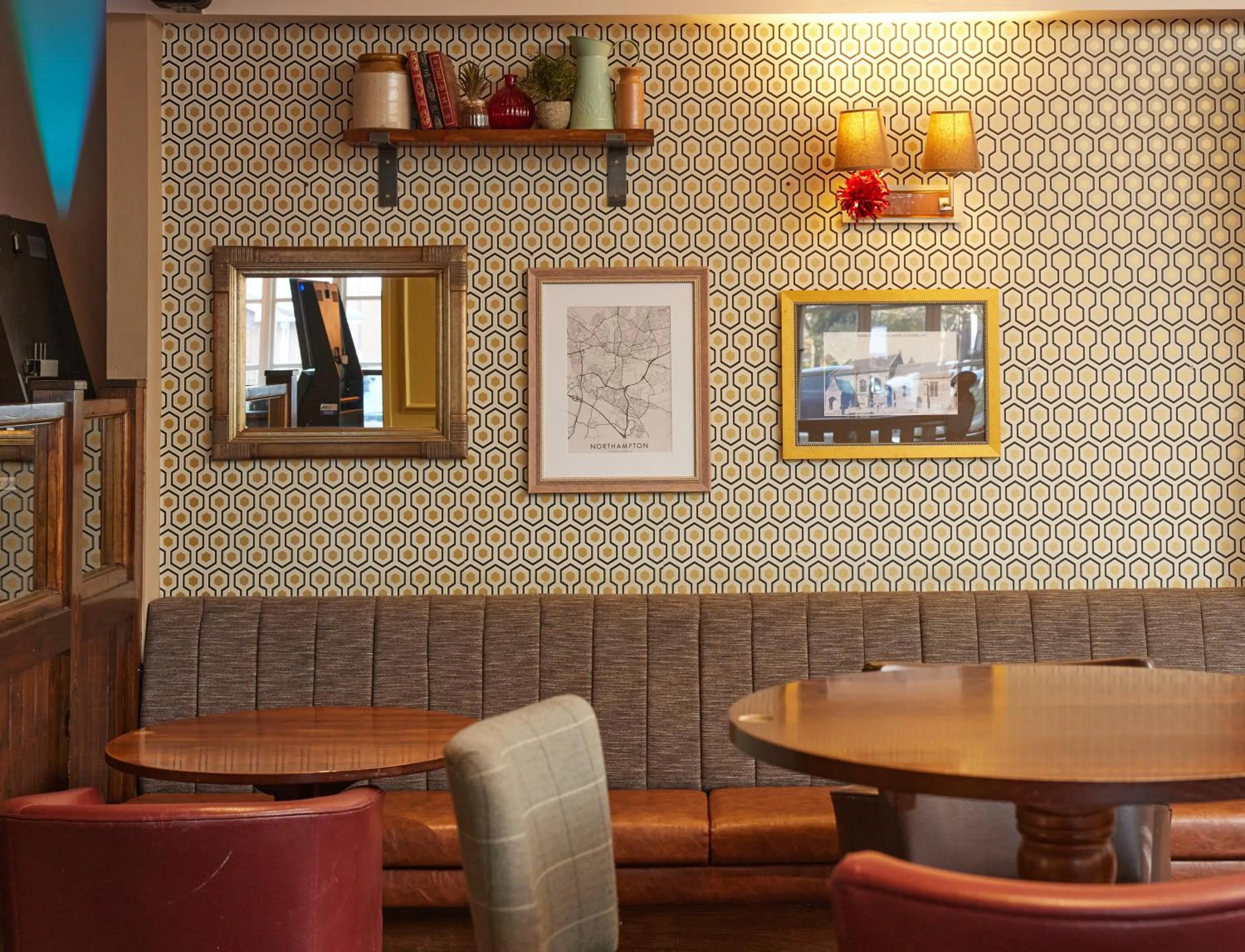 Restaurant/places to eat in The Quays by Greene King Inns