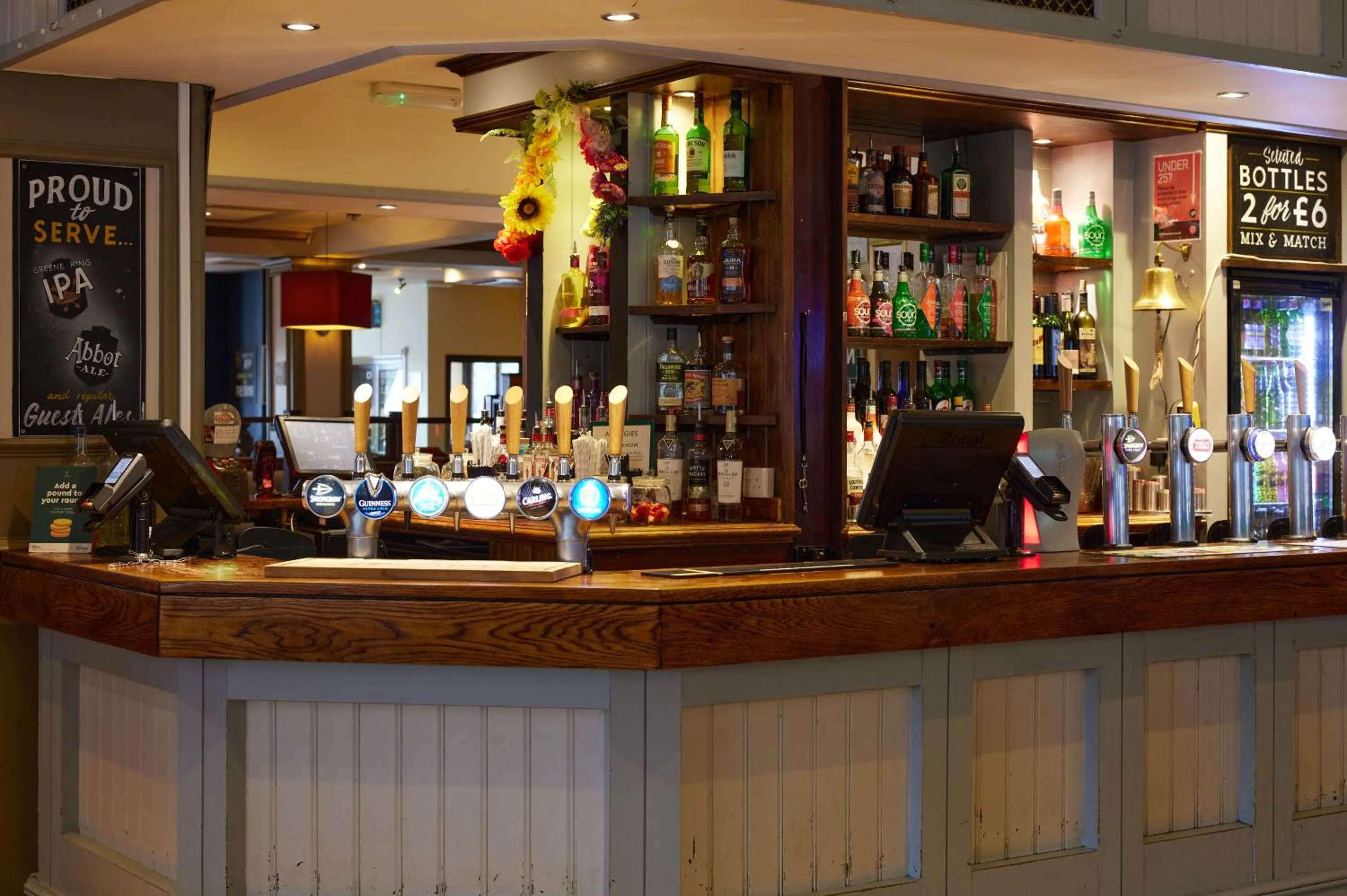 Lounge or bar in The Quays by Greene King Inns