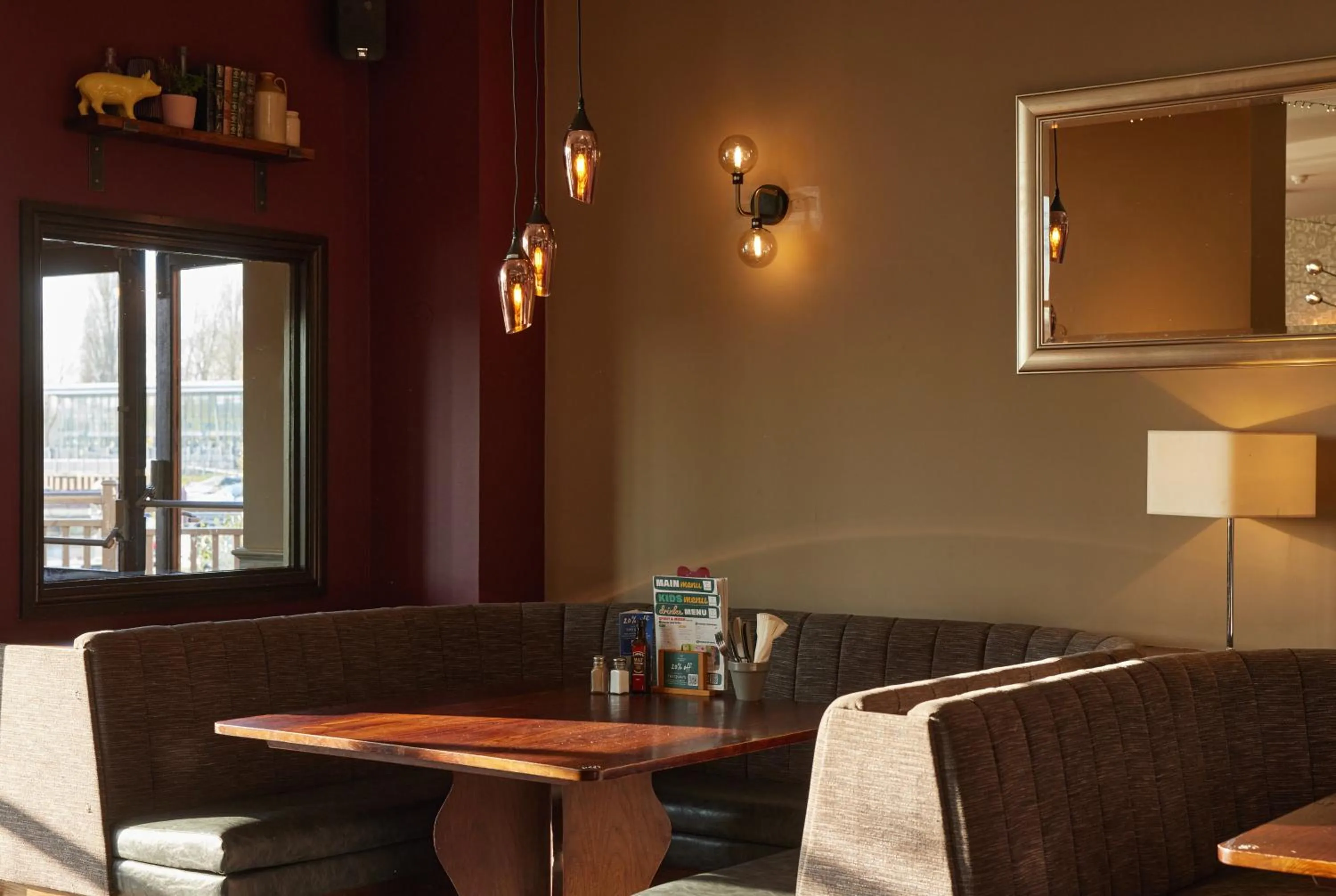 Restaurant/places to eat in The Quays by Greene King Inns