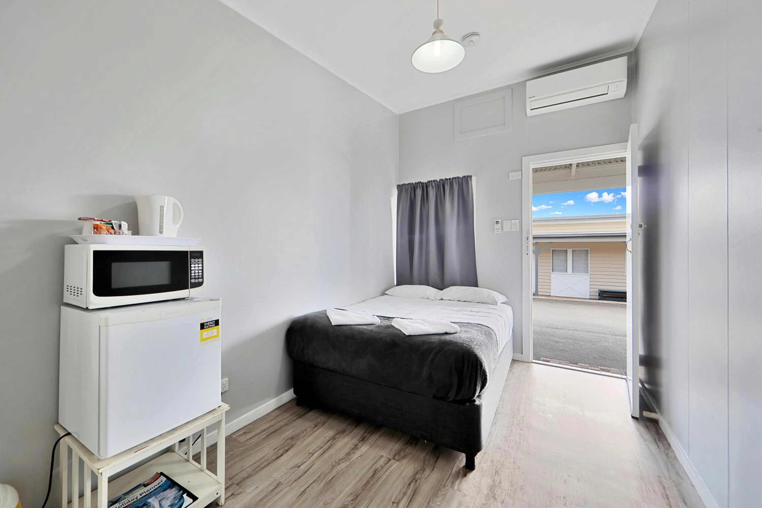 Bed in Ned Kelly's Motel