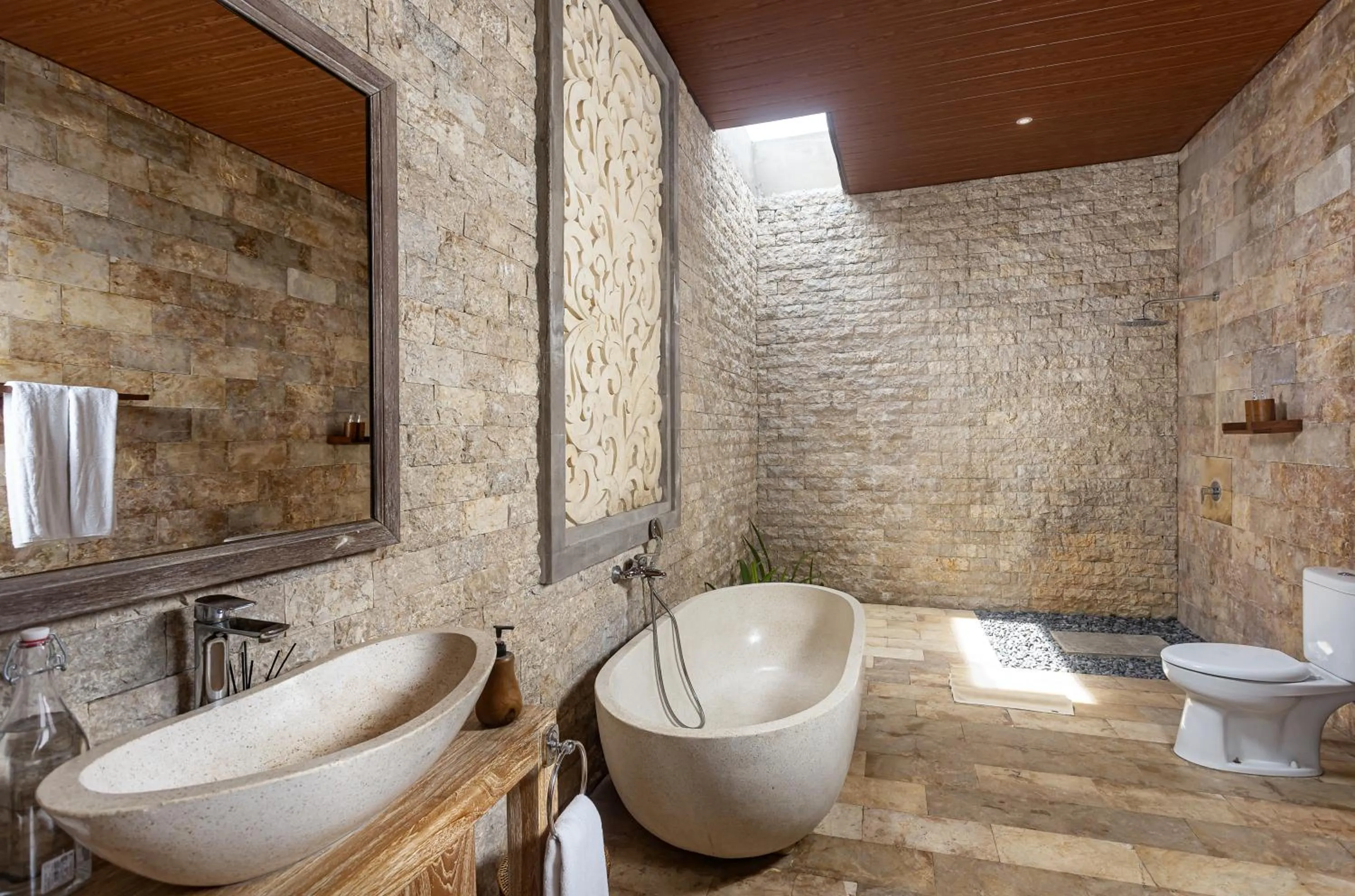 Toilet in Ubud Lestari Villa