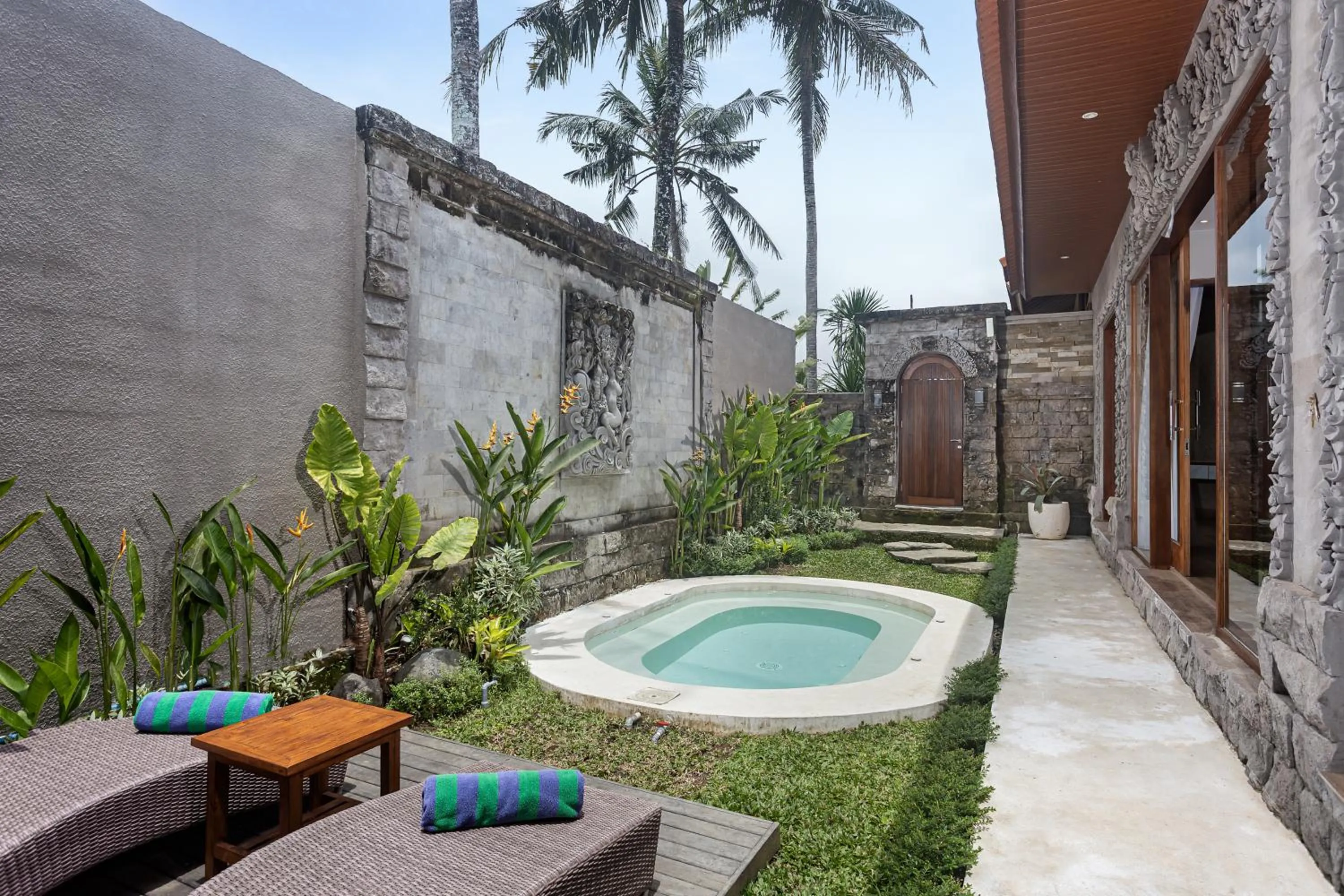 sunbed in Ubud Lestari Villa