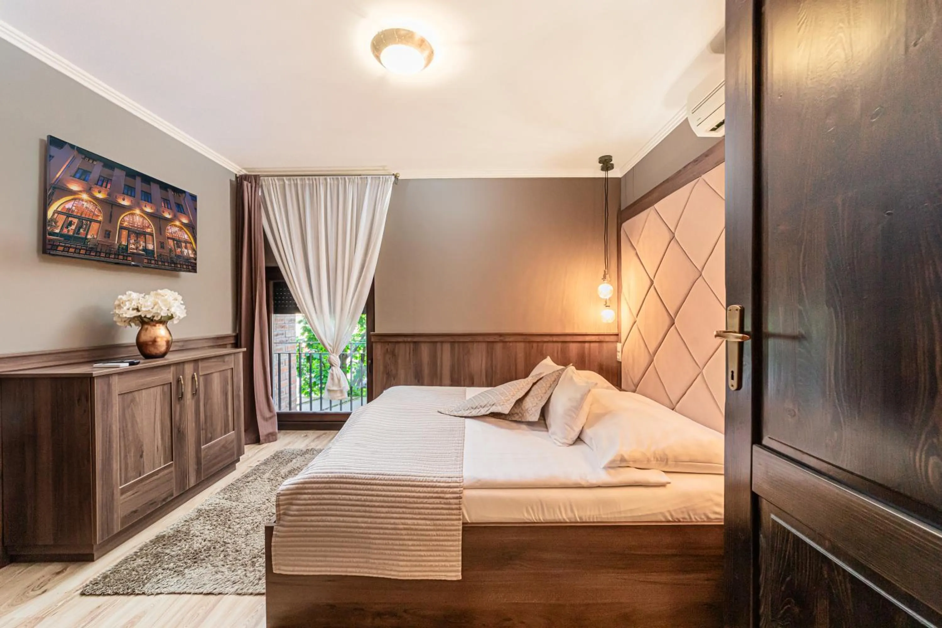 Bedroom, Bed in Komló Hotel Gyula