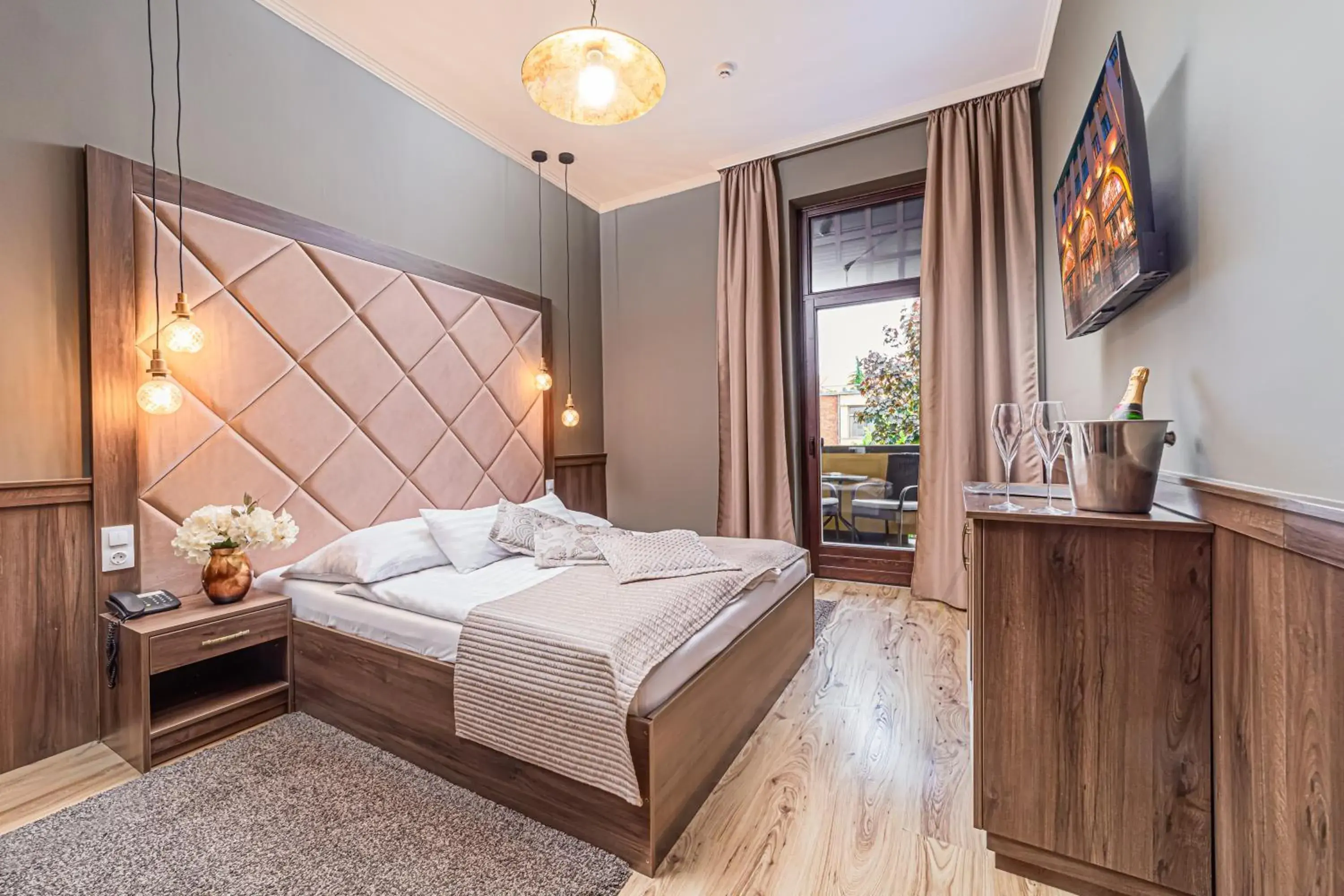 Superior Family Room in Komló Hotel Gyula Superior Family Room in Komló Hotel Gyula