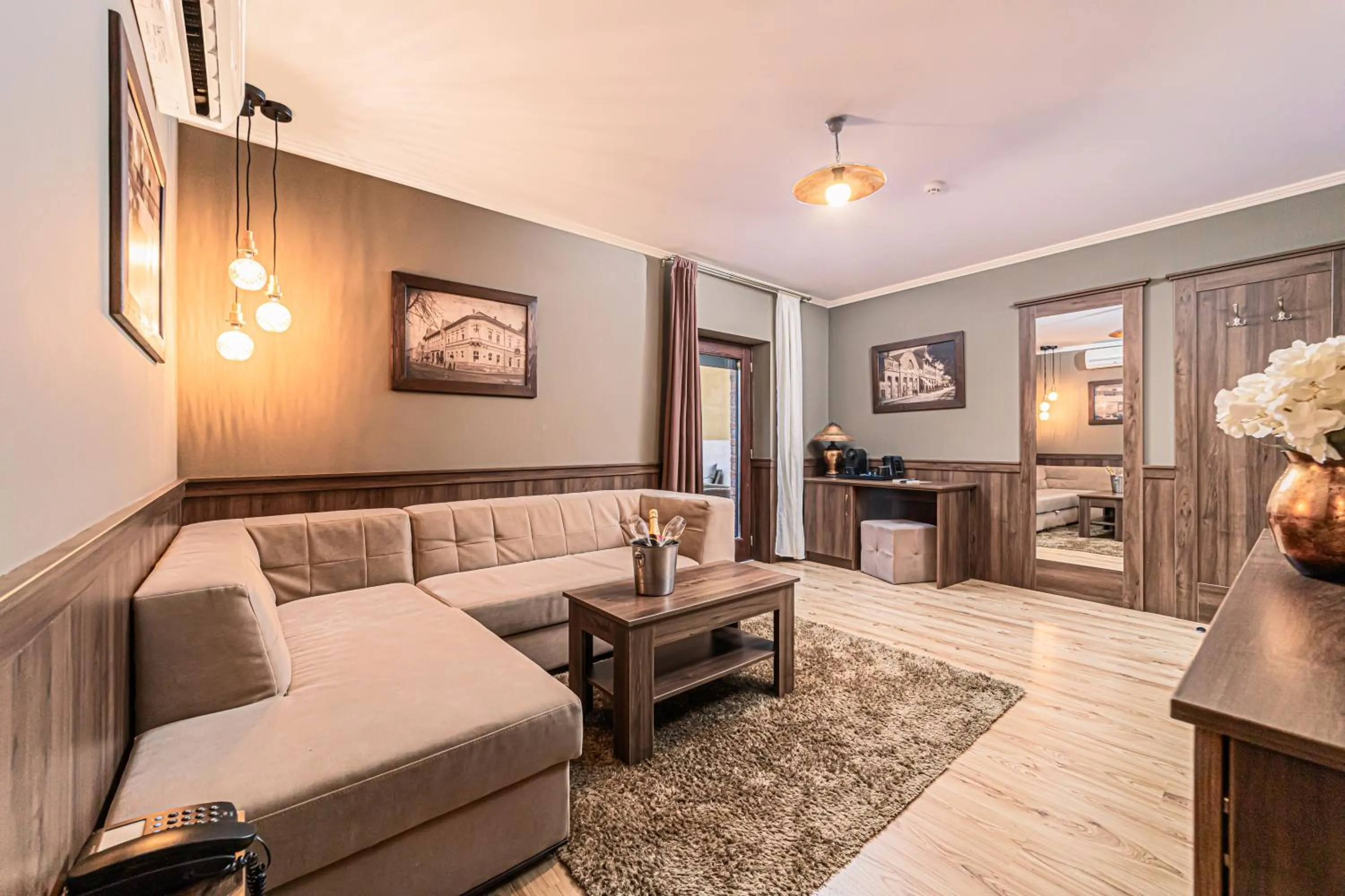 Living room in Komló Hotel Gyula