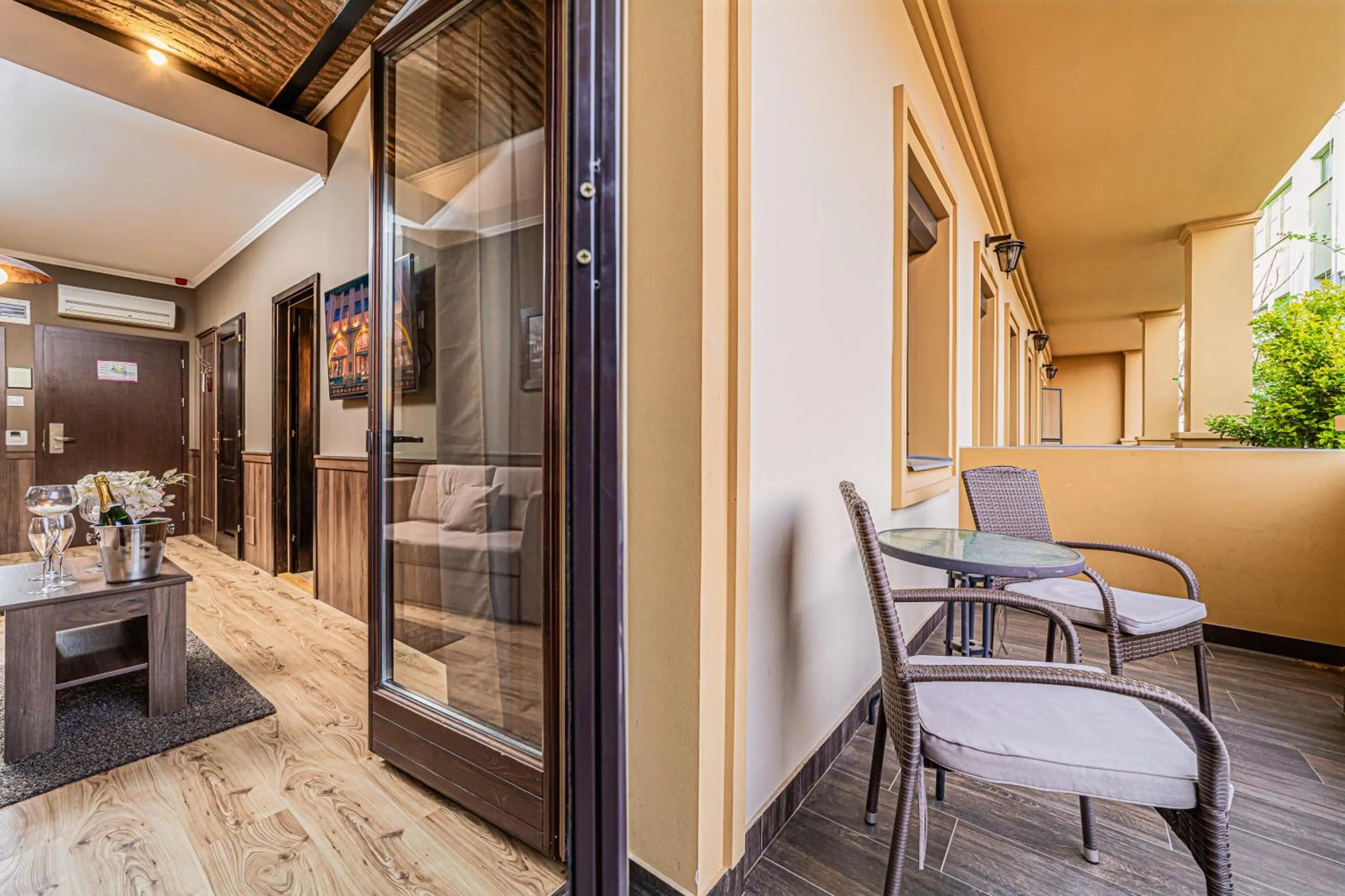 Balcony/Terrace in Komló Hotel Gyula