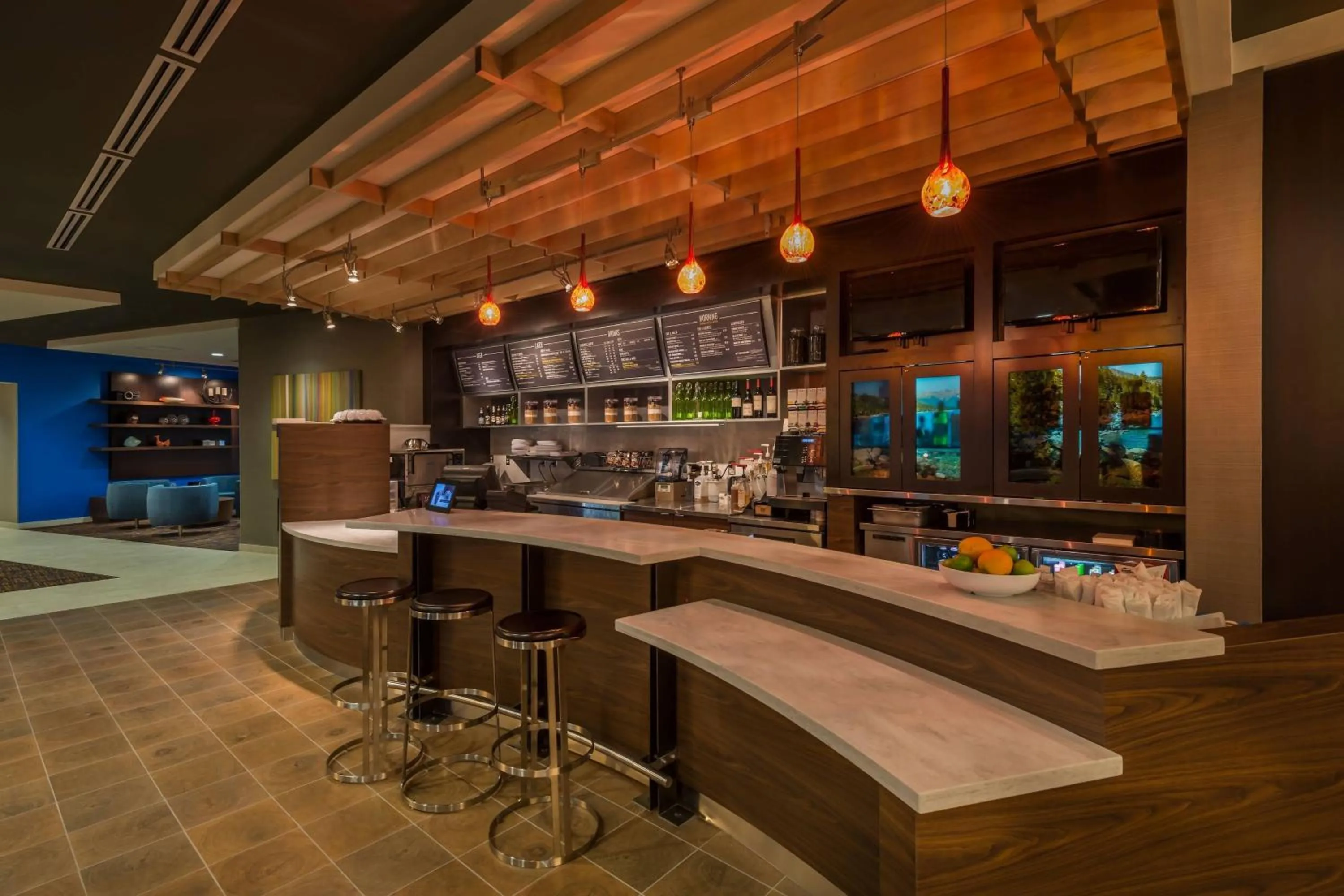 Lounge or bar in Courtyard by Marriott Reno Downtown/Riverfront