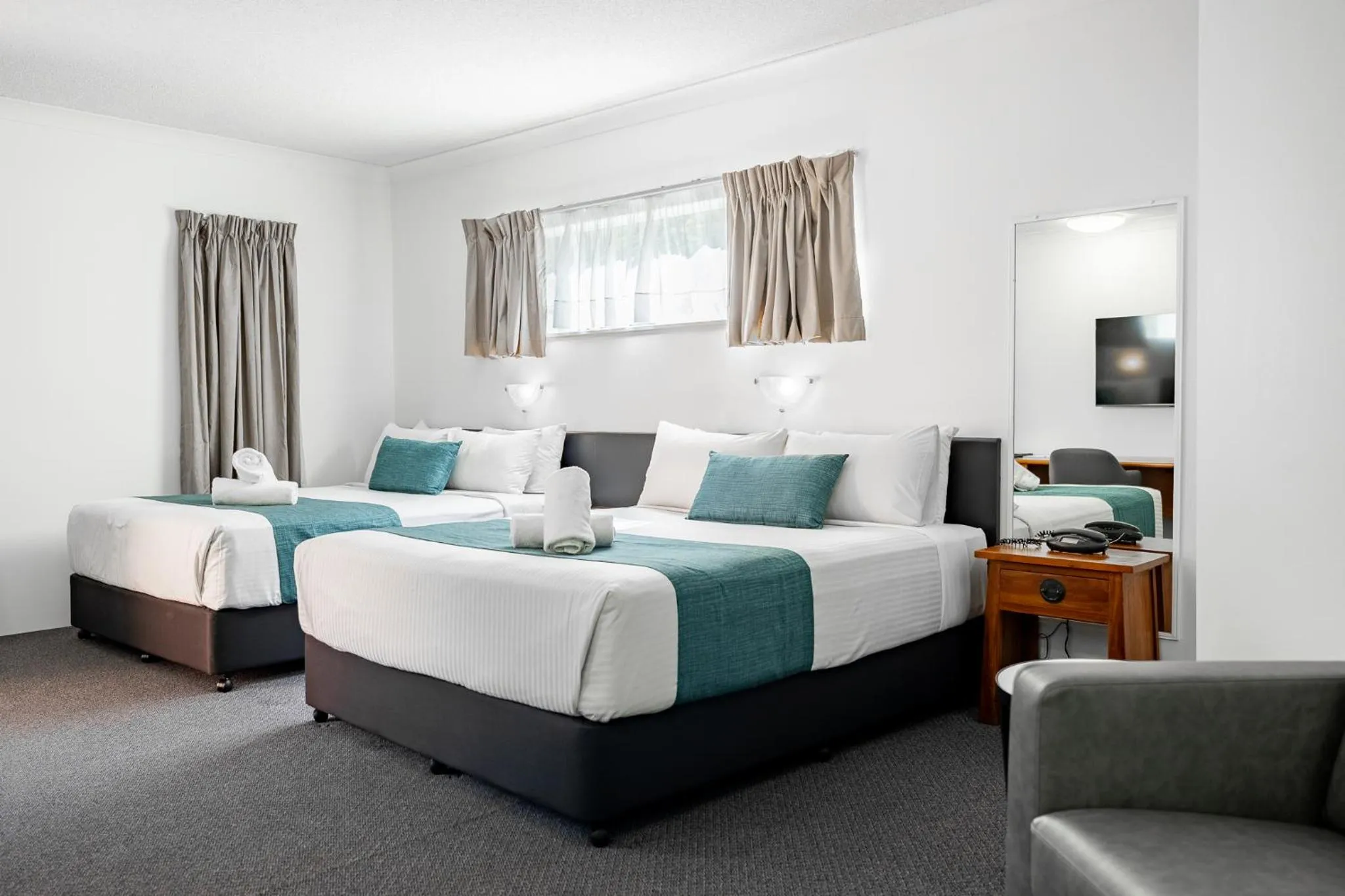 Bedroom, Bed in Maraboon Motor Inn