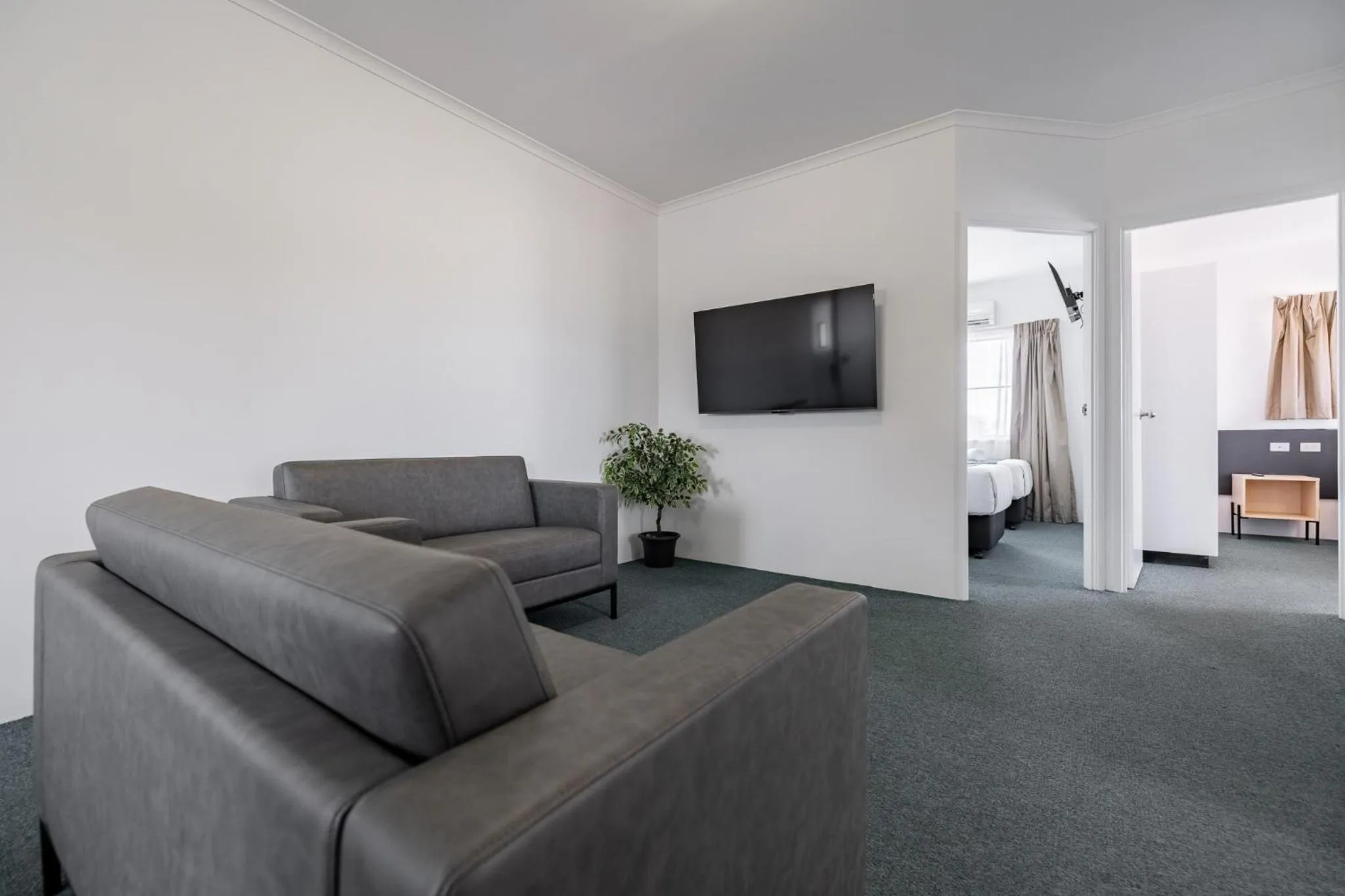 Living room in Maraboon Motor Inn