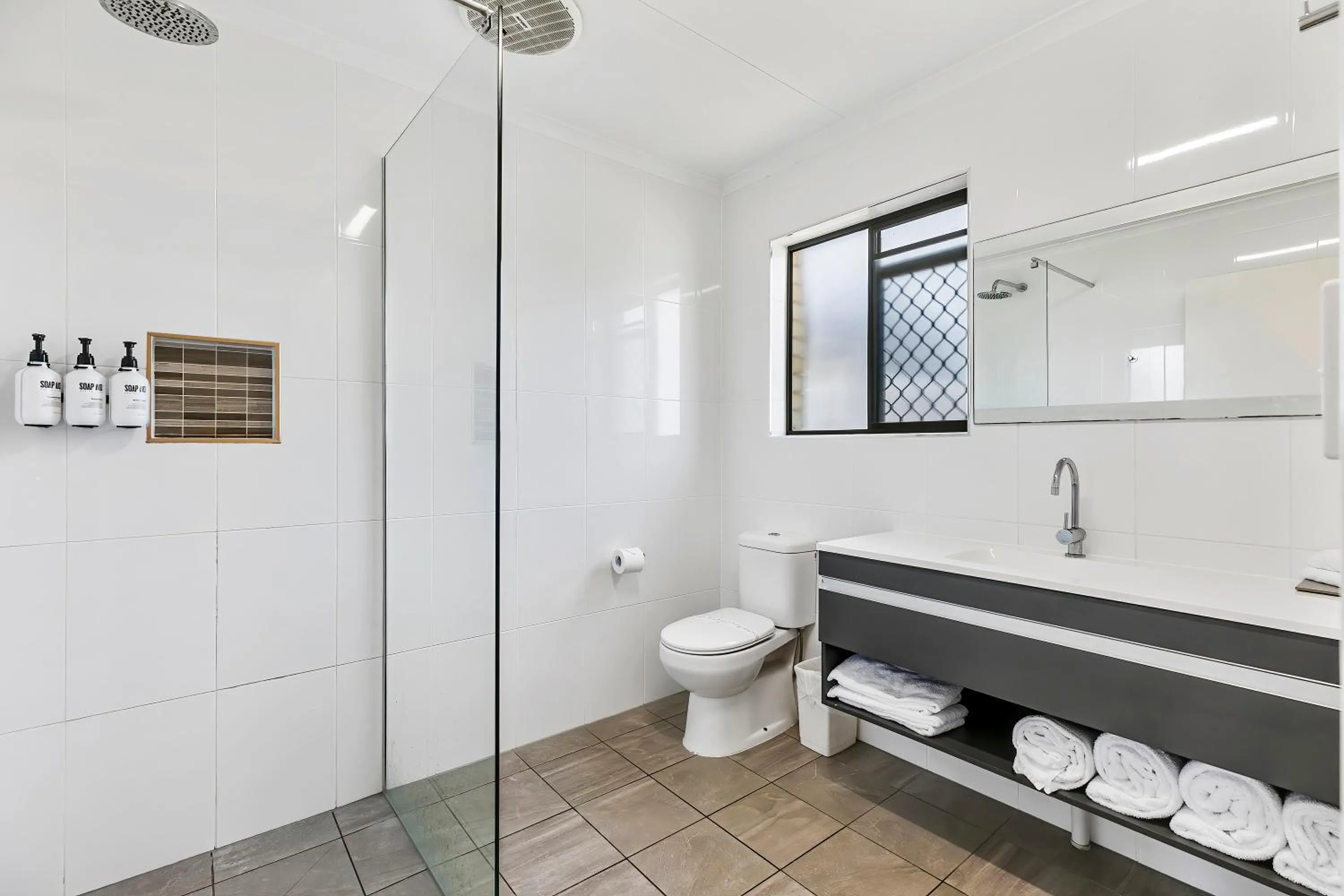 Bathroom in Comfort Inn on Main Hervey Bay