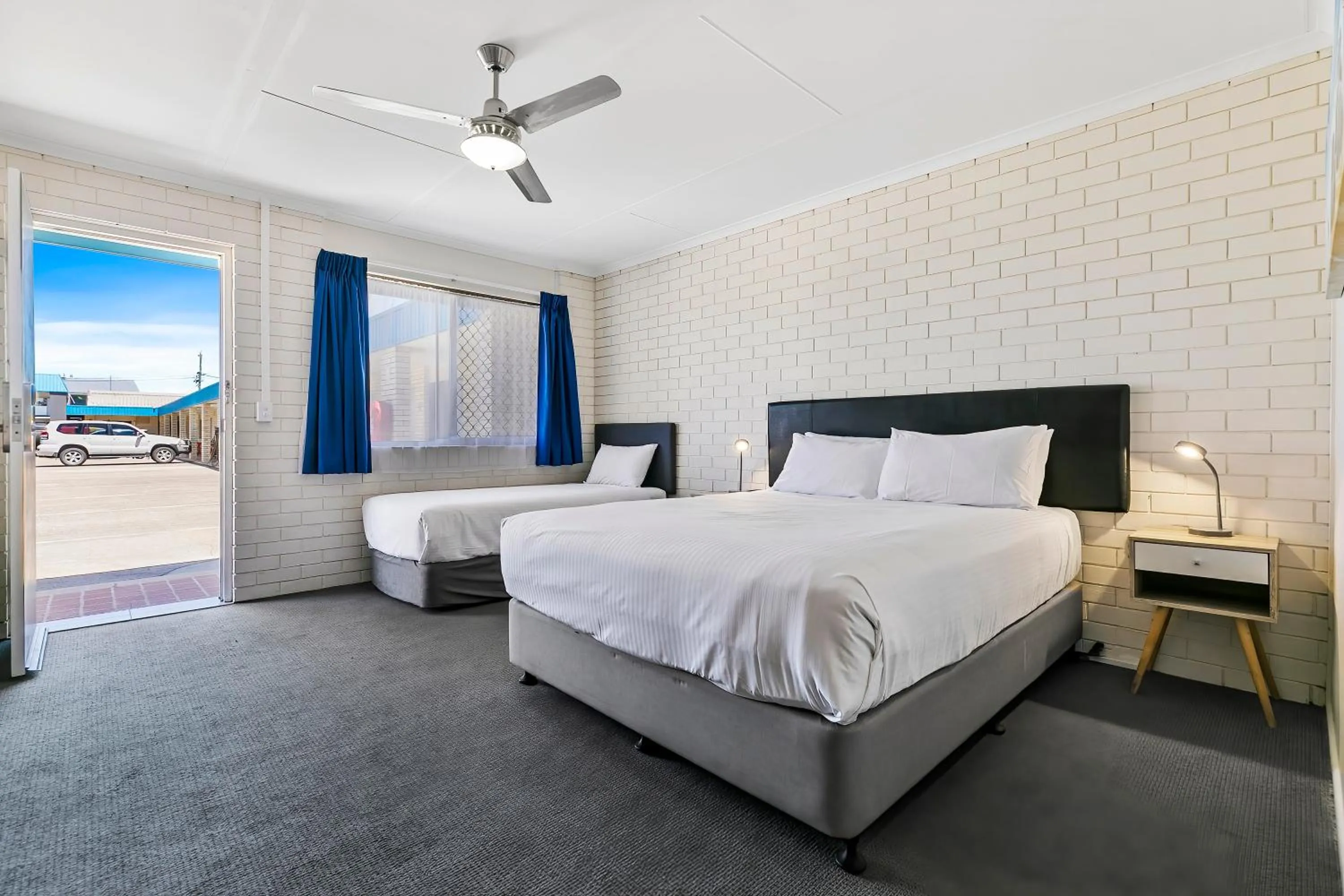 Photo of the whole room, Bed in Comfort Inn on Main Hervey Bay