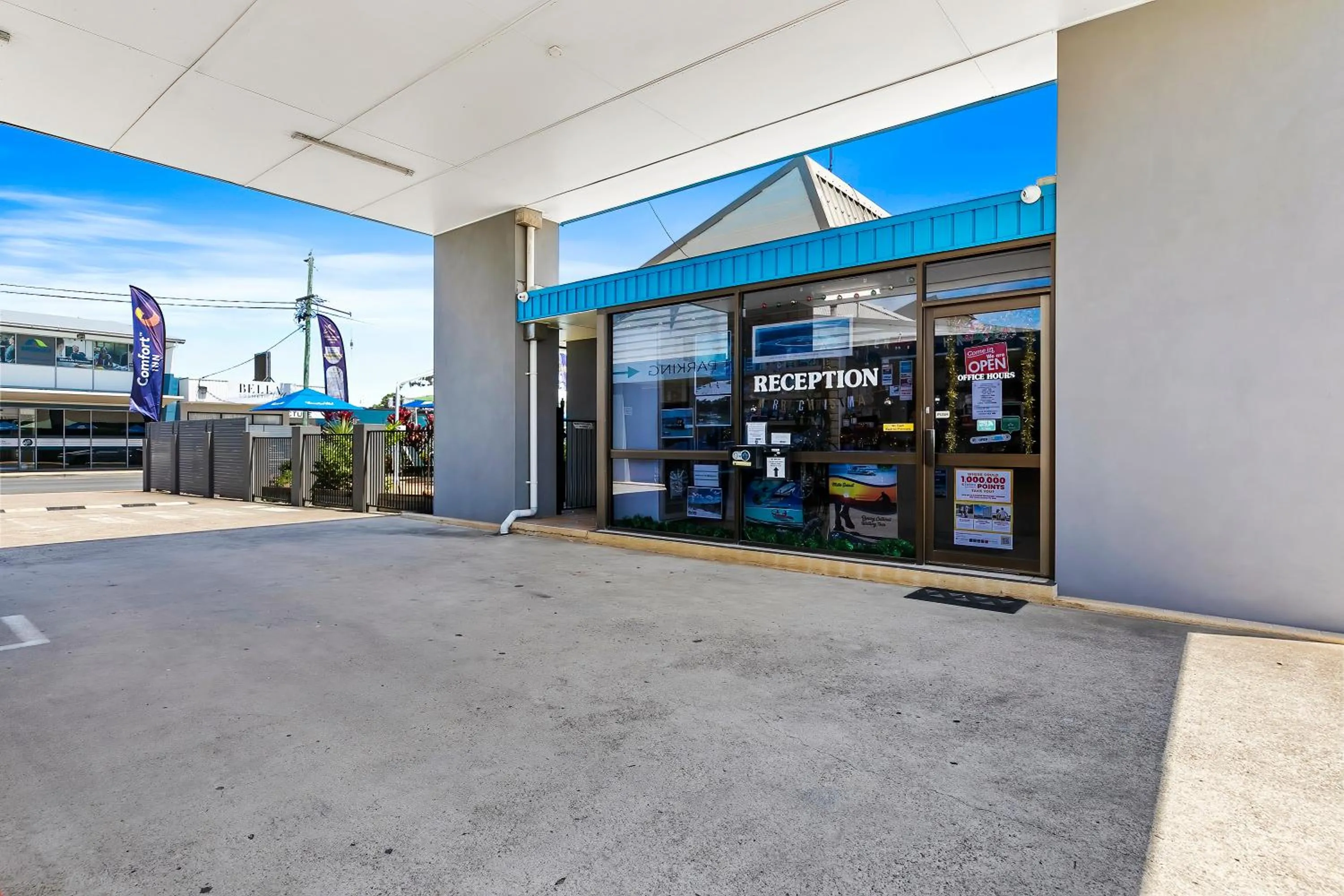 Property building in Comfort Inn on Main Hervey Bay
