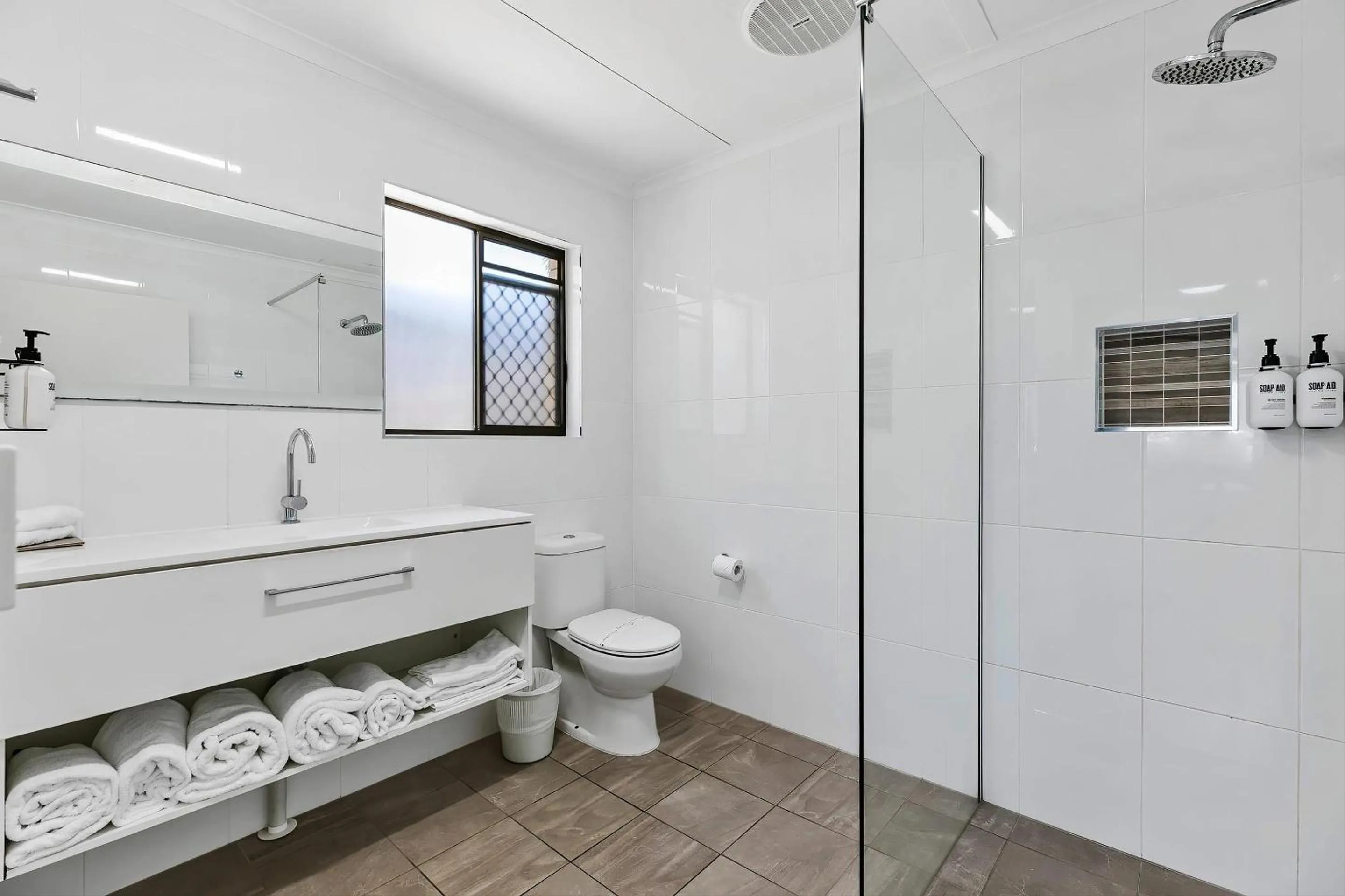 Bedroom in Comfort Inn on Main Hervey Bay