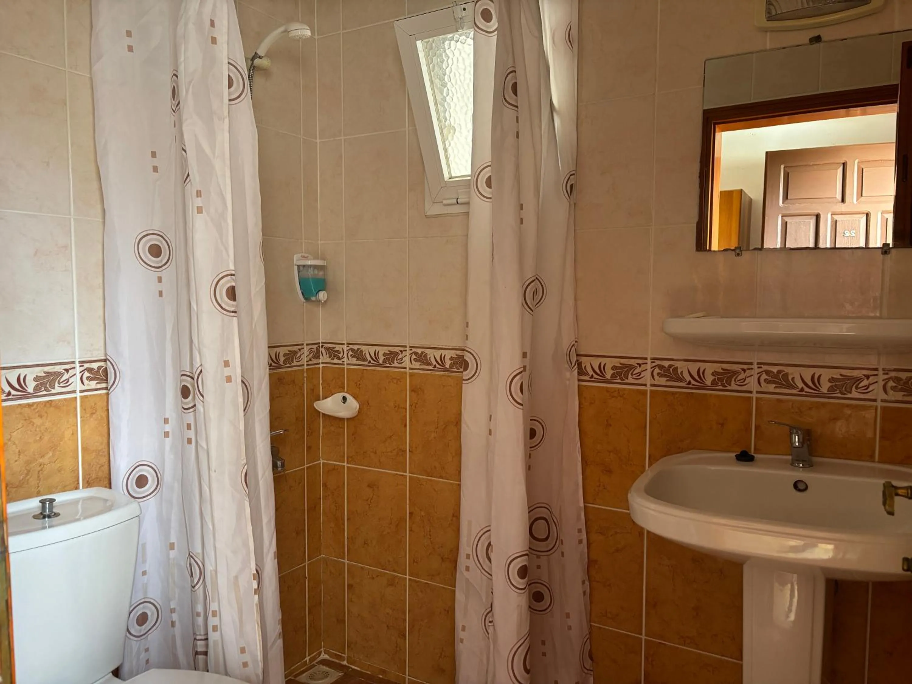 Shower in Ali Baba Hotel Gümbet