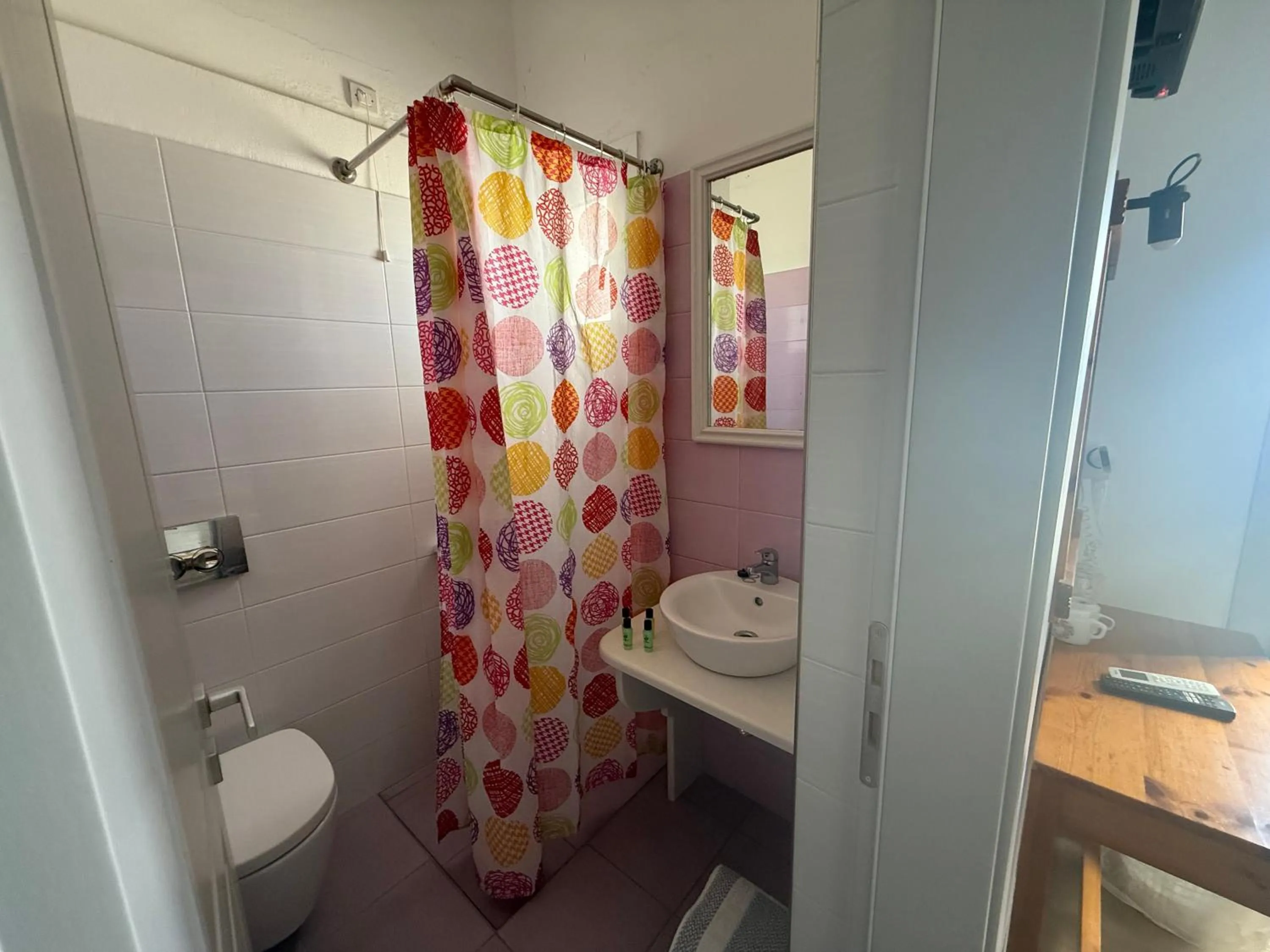 Shower in Hotel Hellas