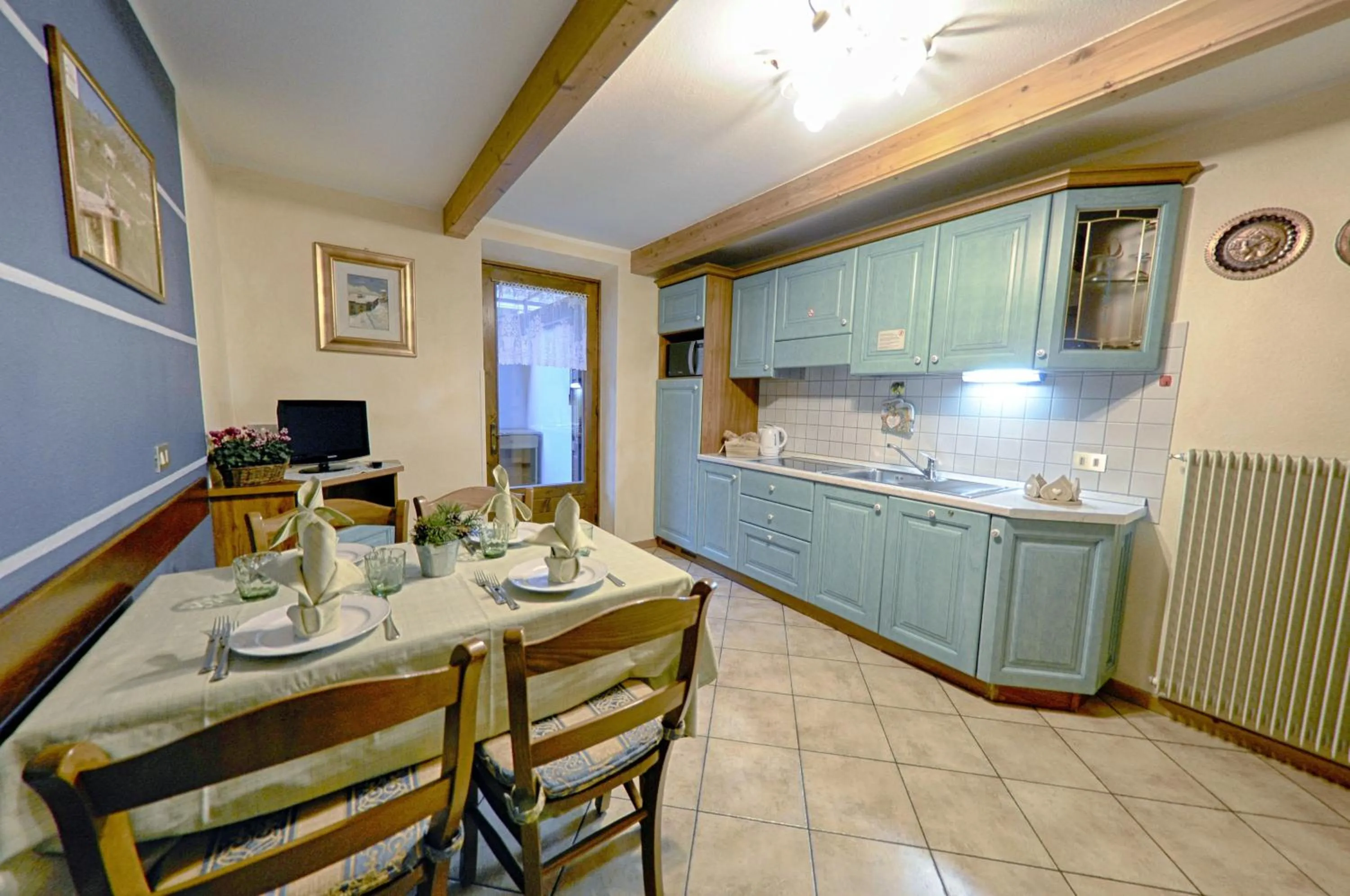 Dining area in Rosengarden Alpine Residence