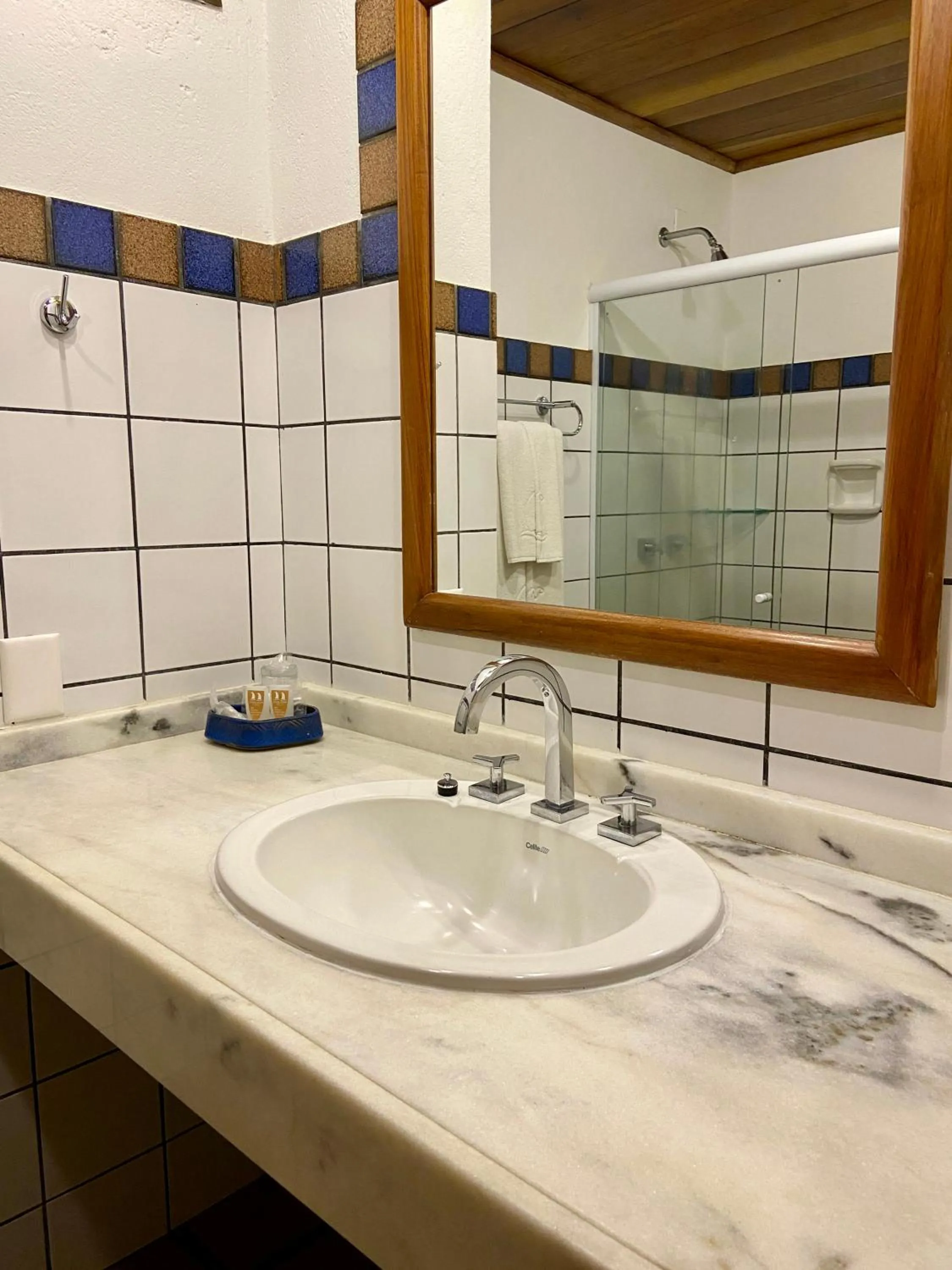 Bathroom in Costa Norte Ingleses Hotel