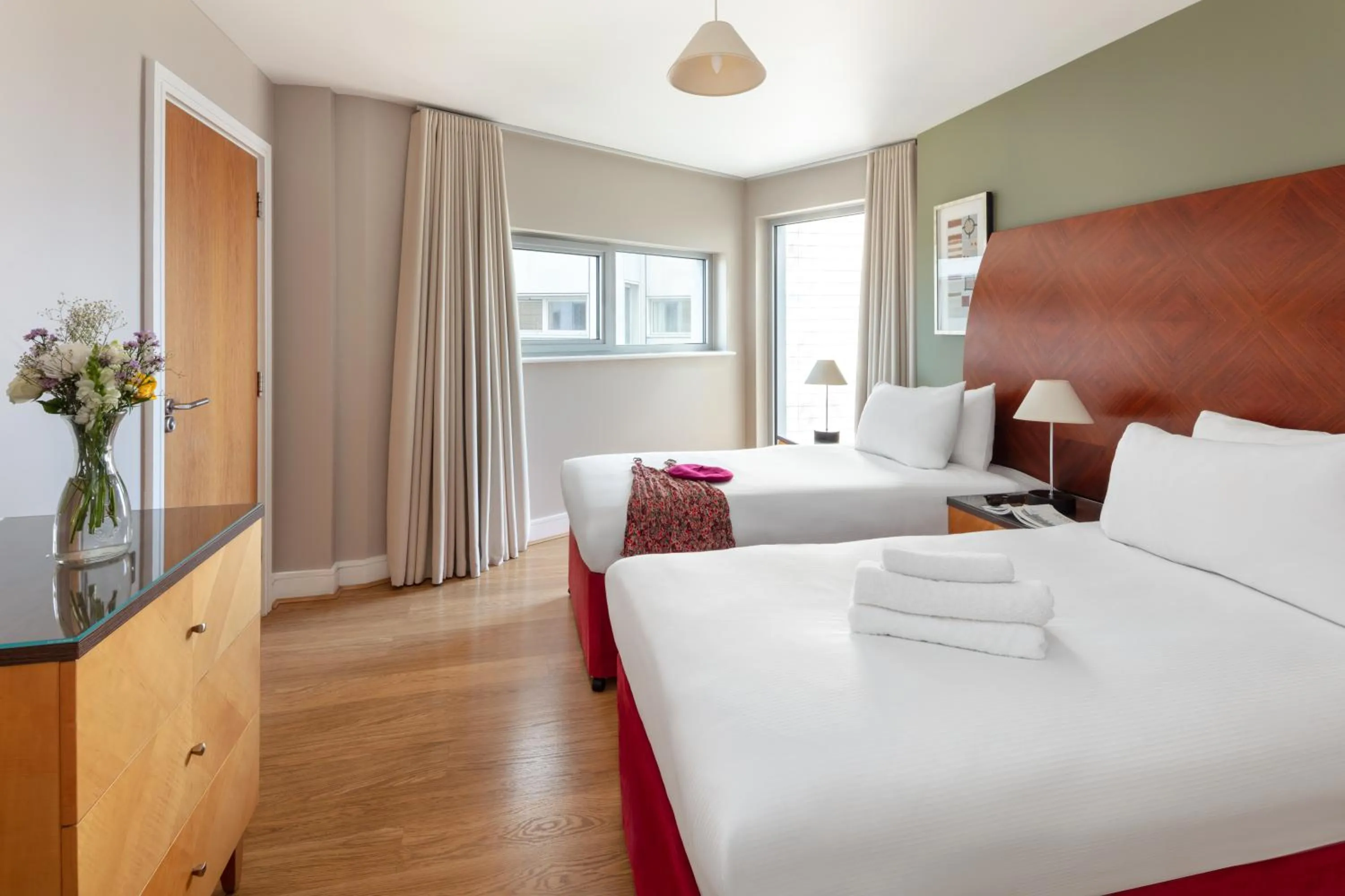 Bed in Marlin Aldgate Tower Bridge