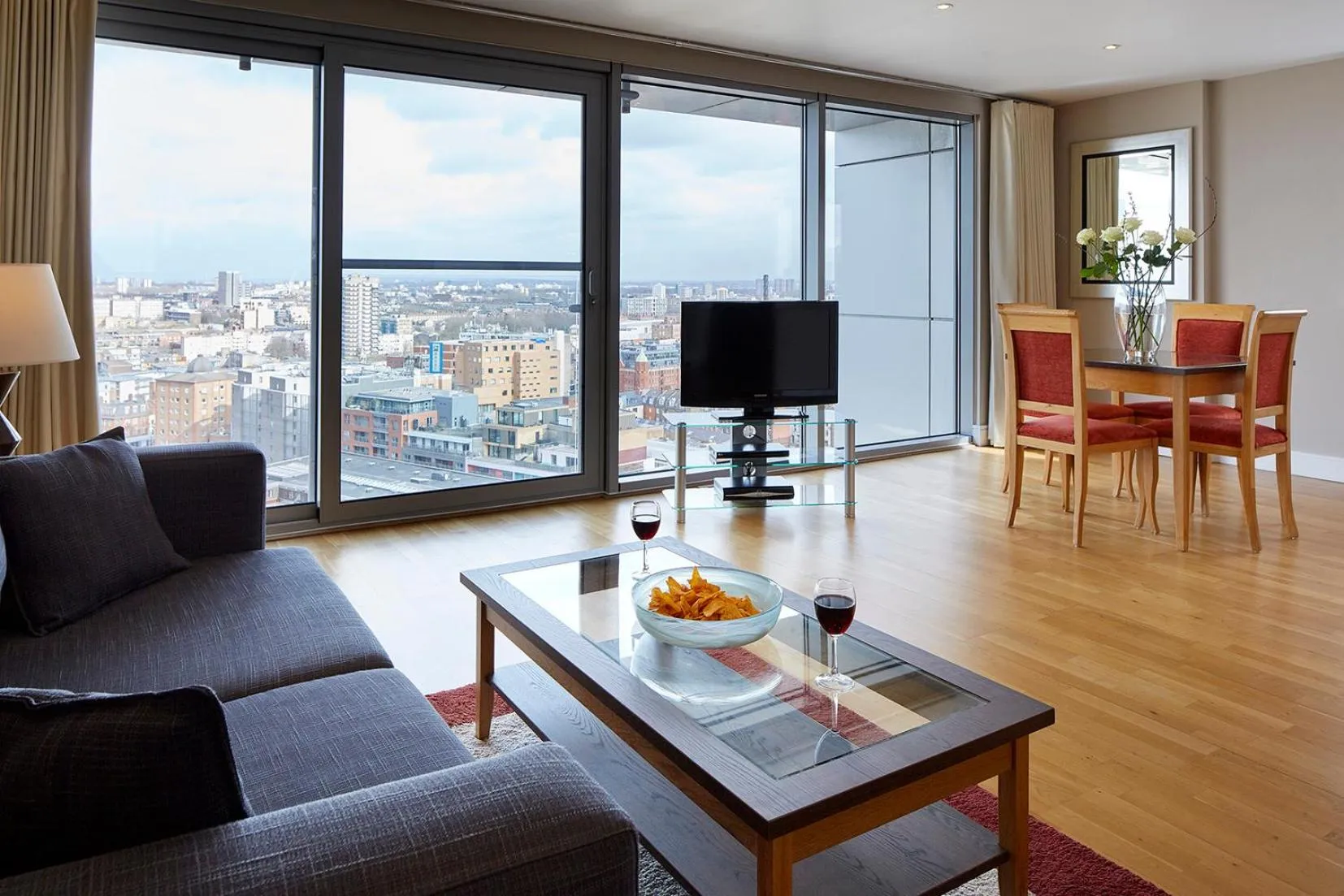 Living room in Marlin Aldgate Tower Bridge