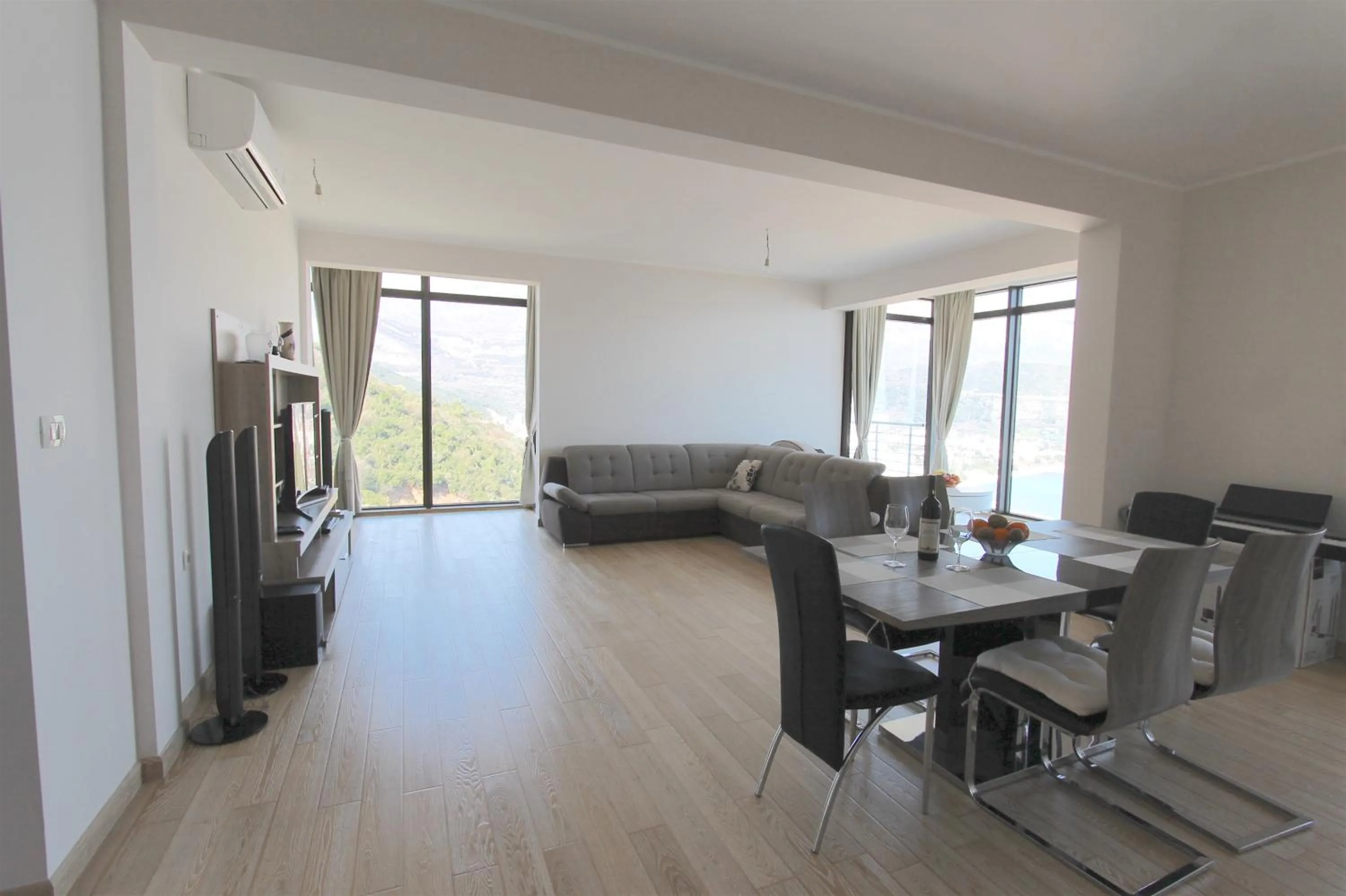 Day in Apartments Aqua