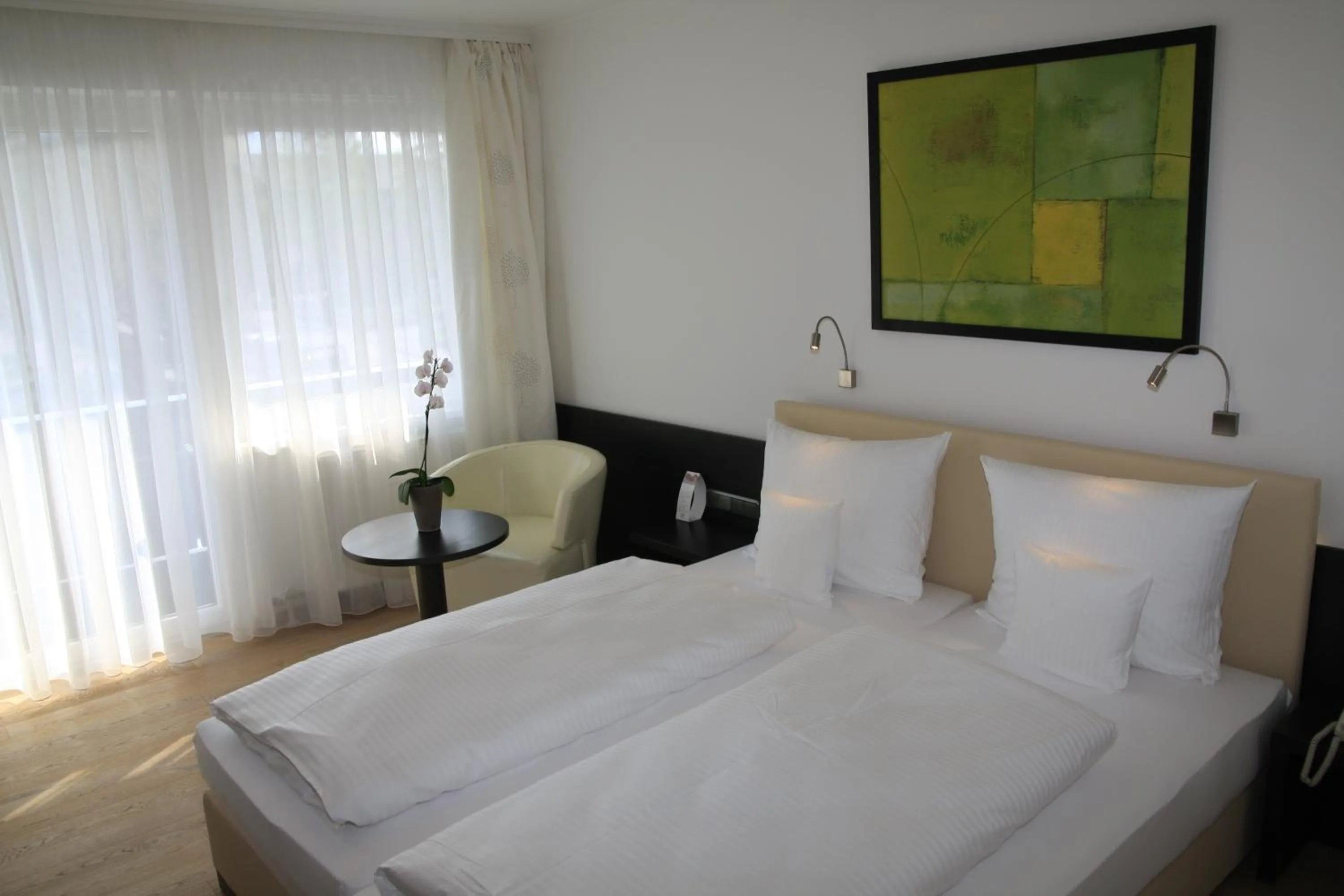 Photo of the whole room, Bed in Seehotel Lilly