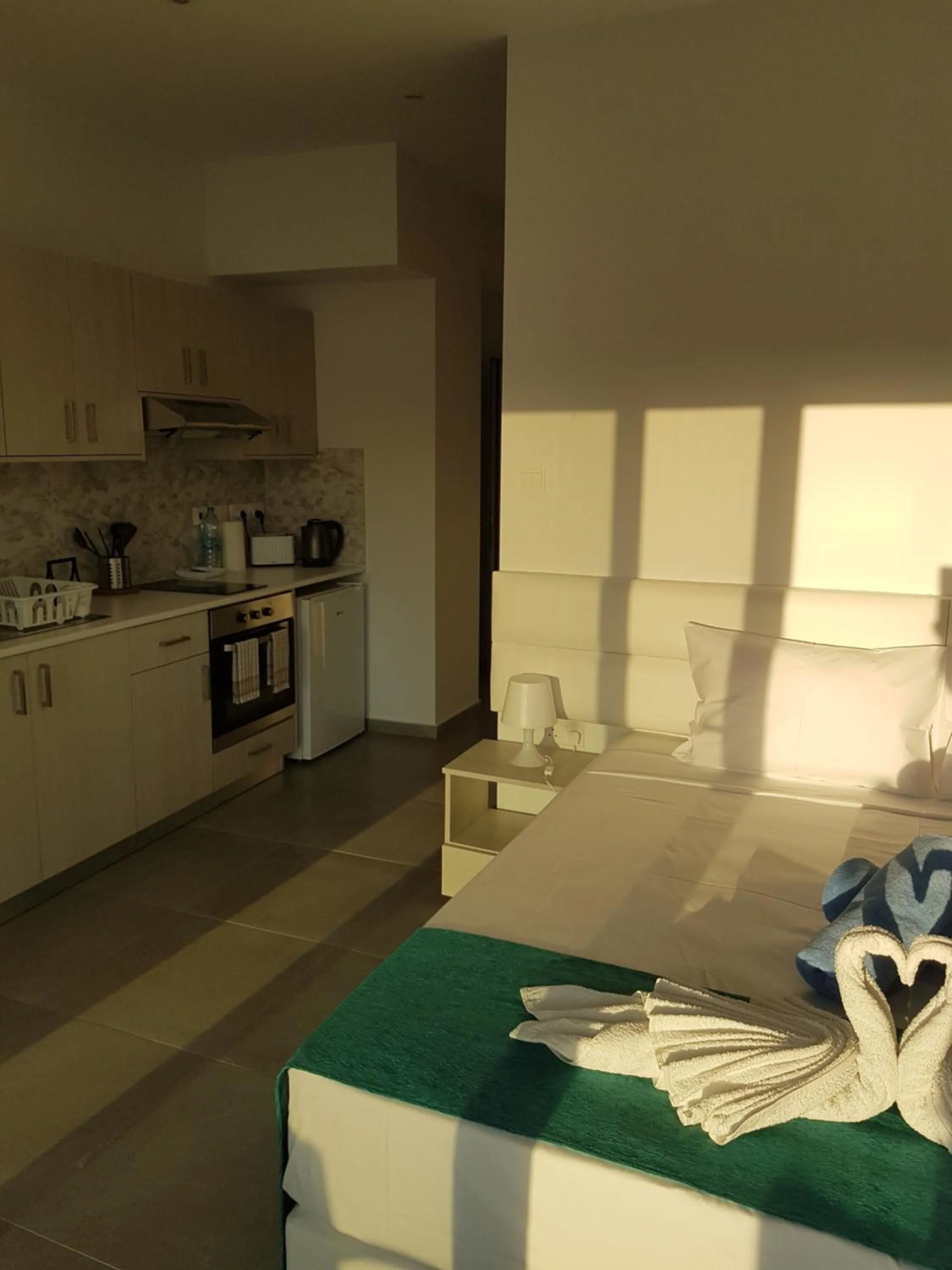 Christopher's Sandy Beach Suites