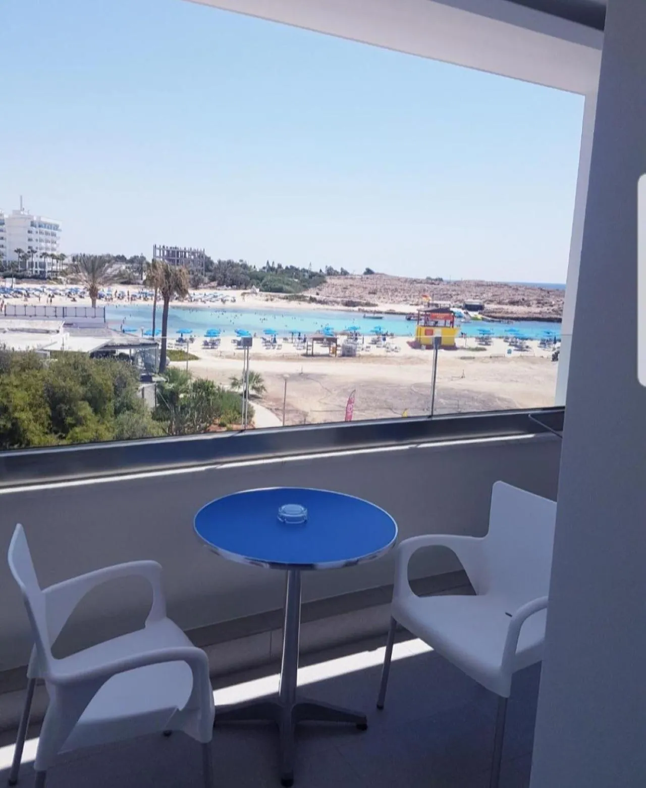 Christopher's Sandy Beach Suites