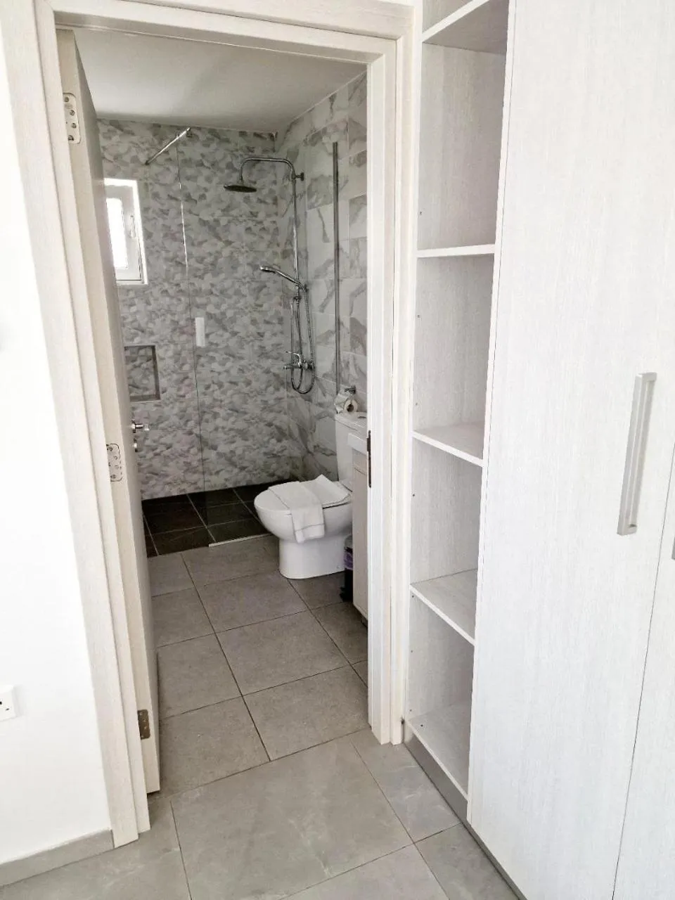 Christopher's Sandy Beach Suites