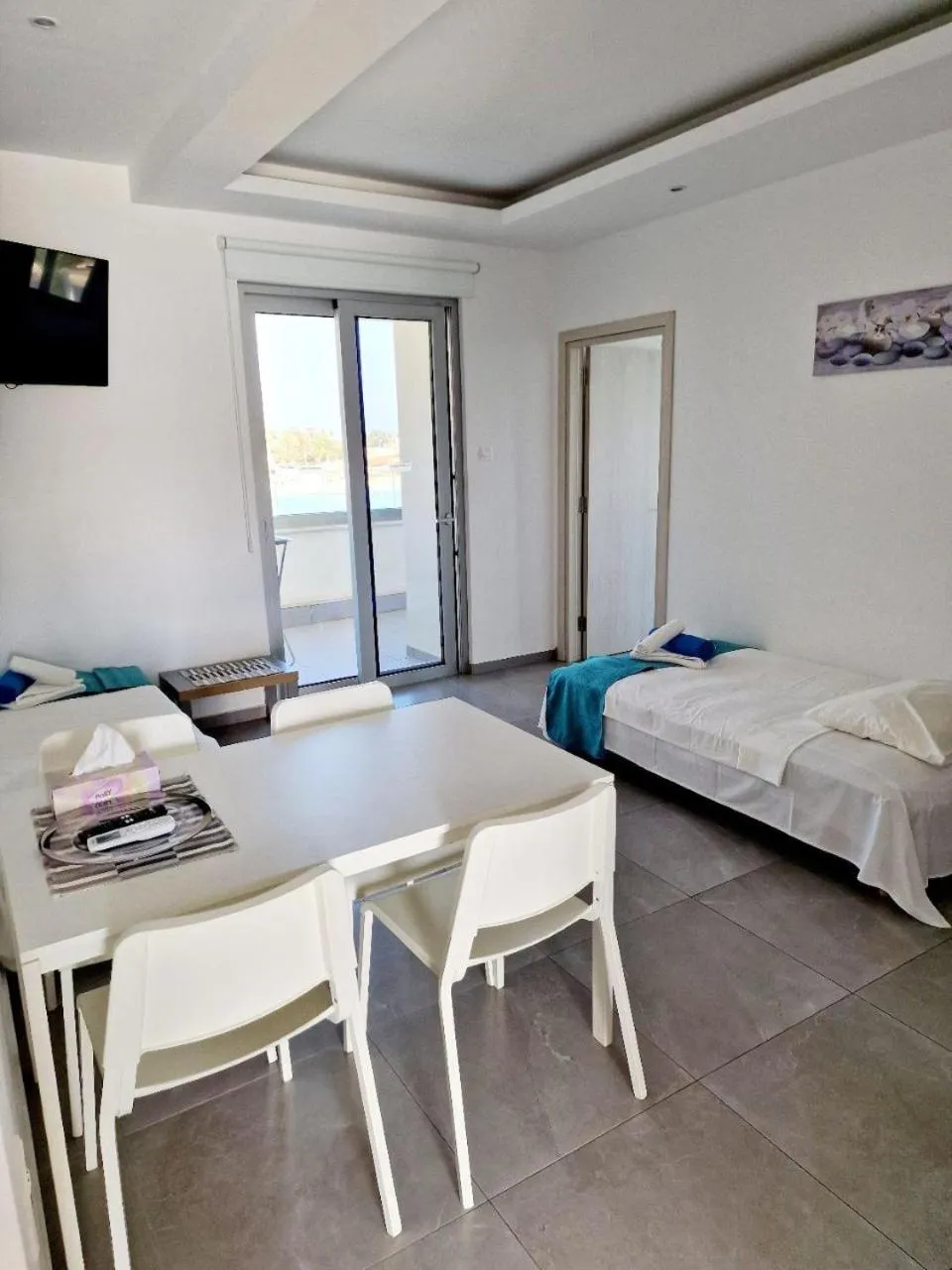 Bed in Christopher's Sandy Beach Suites