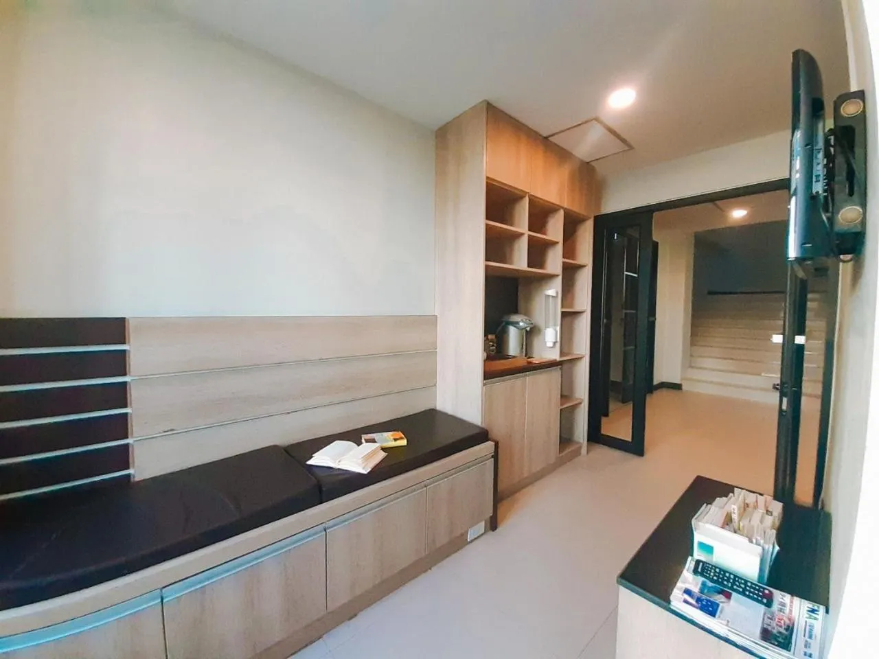 Living room, Bed in NARITA amata