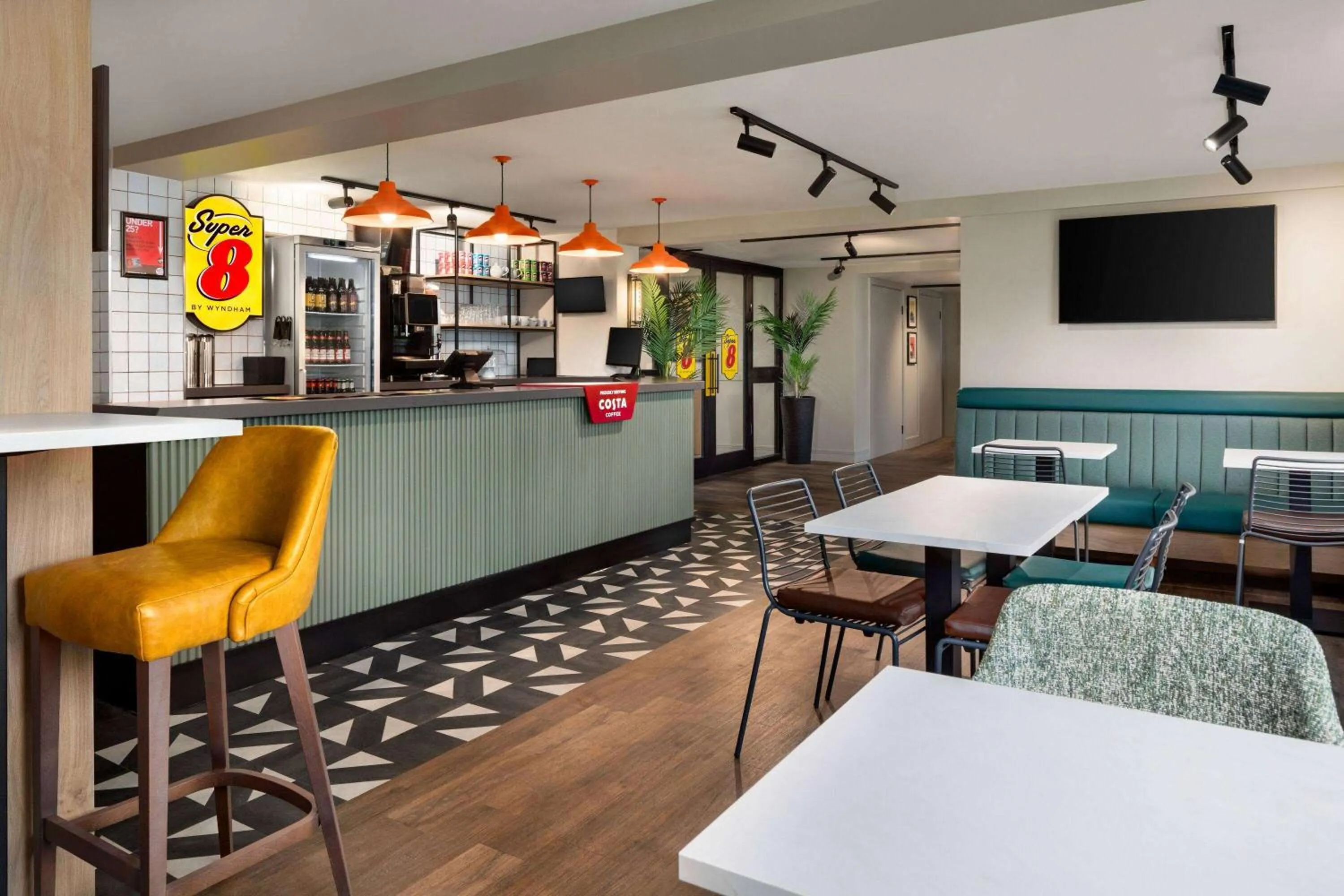 Restaurant/places to eat in Super 8 by Wyndham Durham