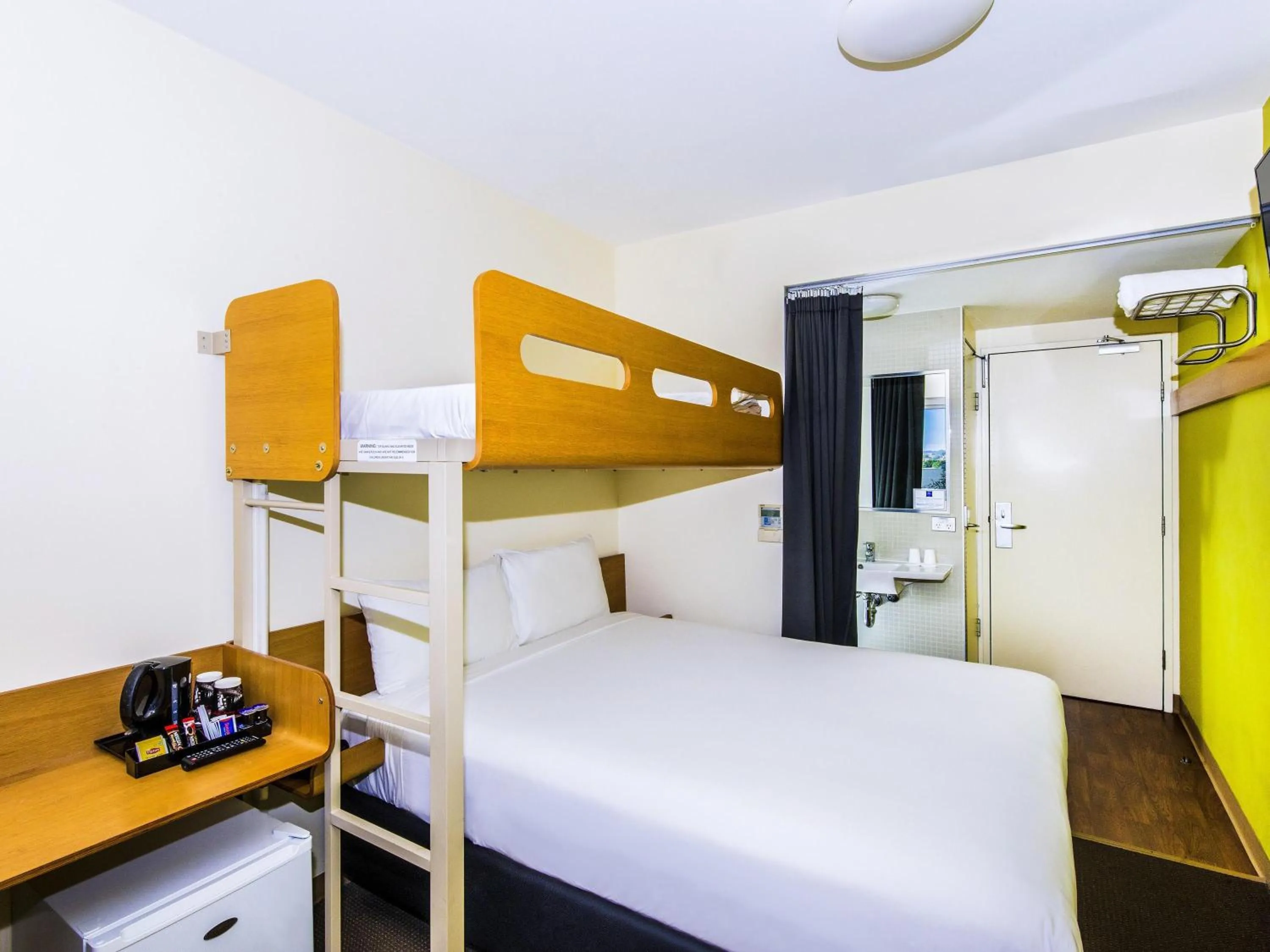 Bedroom, Bed in ibis Budget Sydney Olympic Park