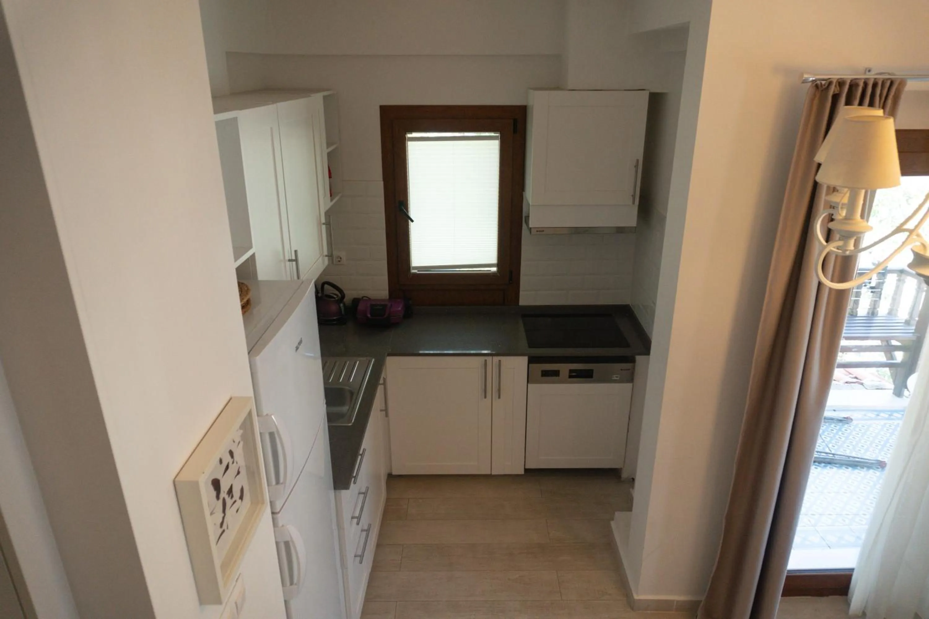 kitchen in Alp Suites Lavanta