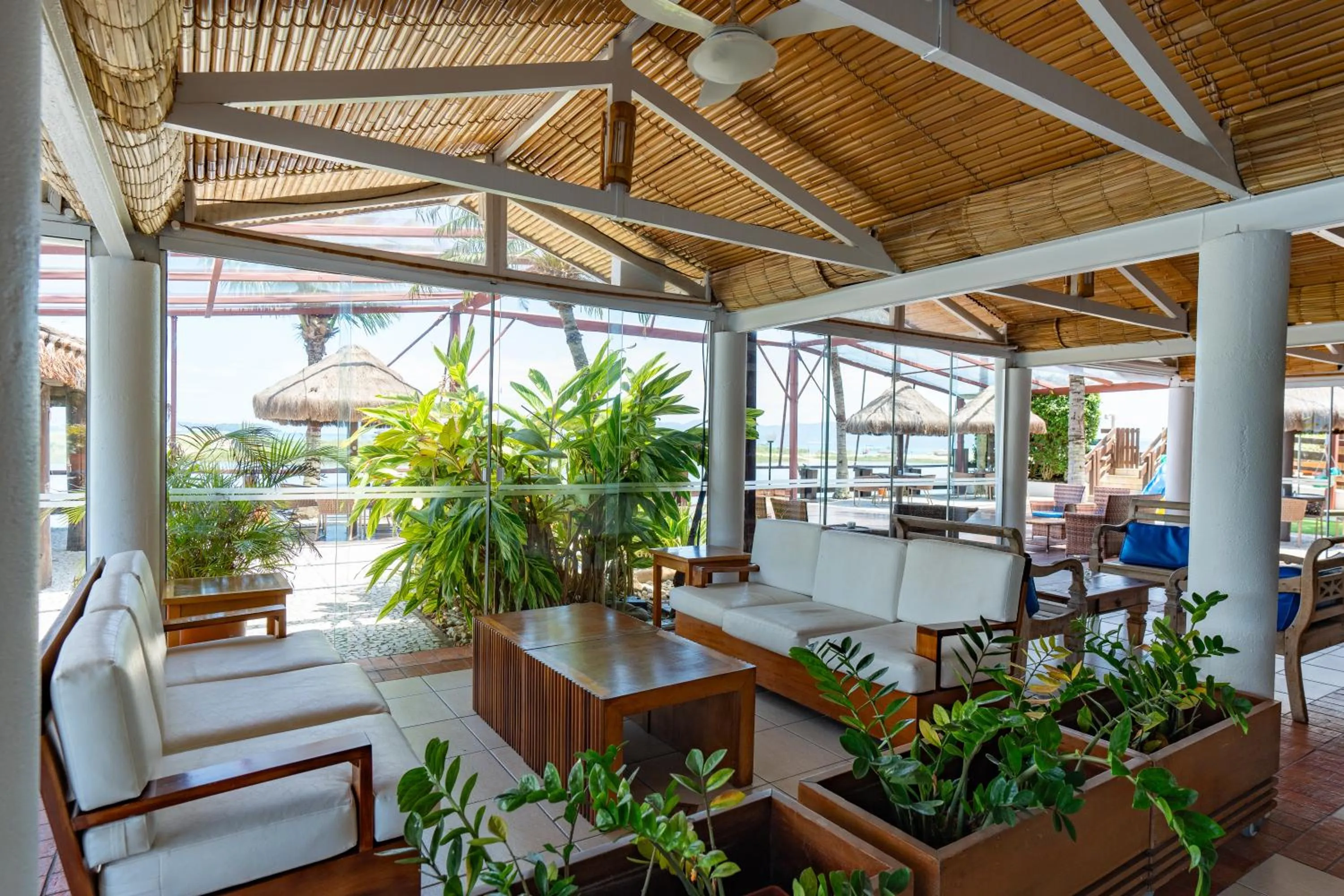 Living room in Costa Norte Ponta das Canas Hotel