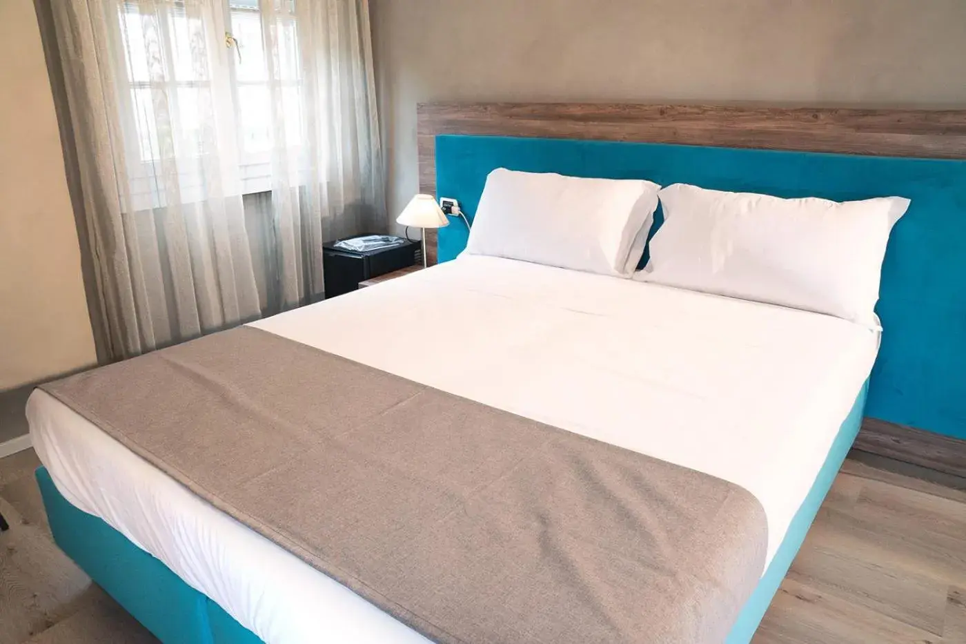 Double or Twin Room Street Side in Hotel Conca D'Oro ***S Double or Twin Room Street Side in Hotel Conca D'Oro ***S