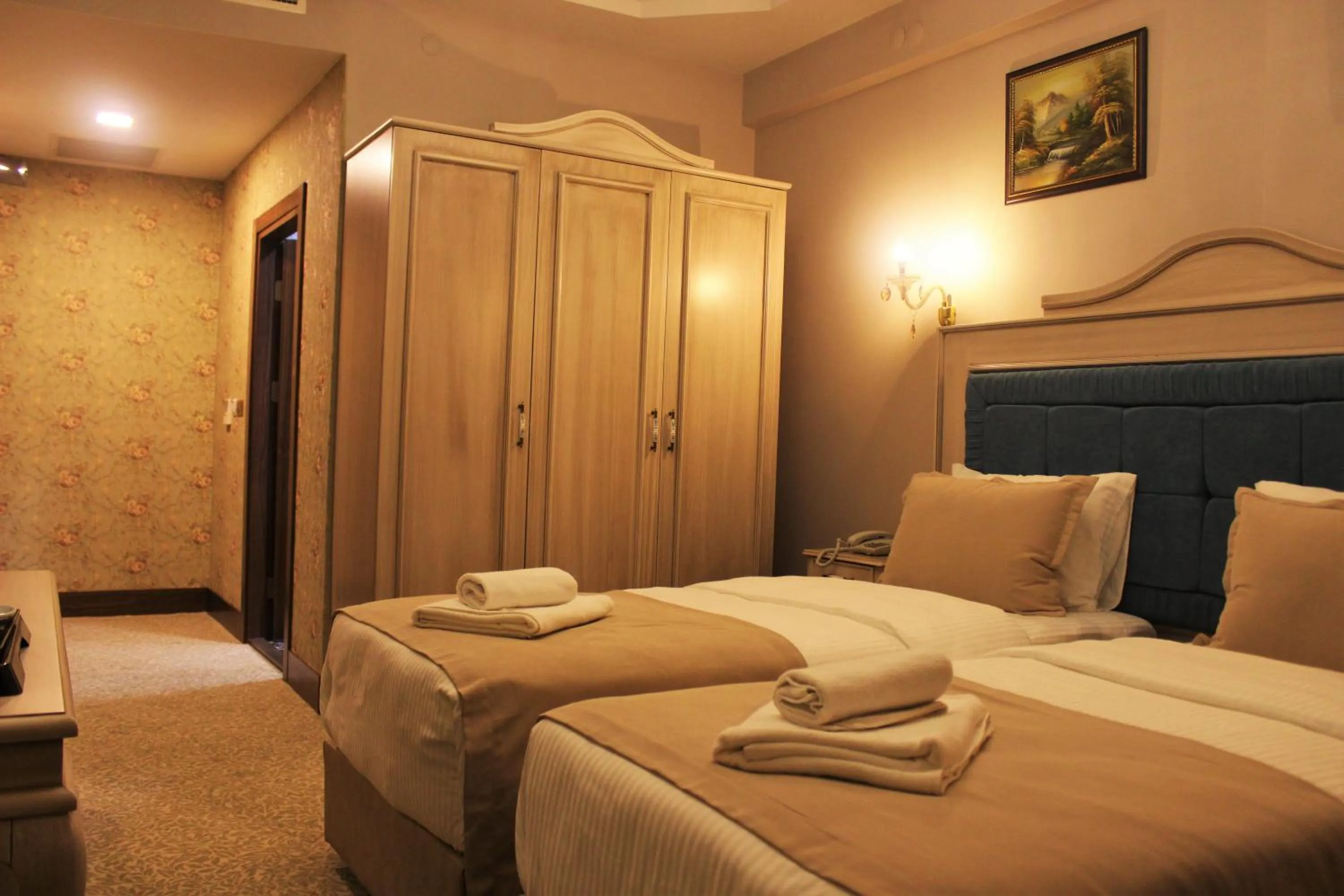 Decorative detail, Bed in Vendome Hotel