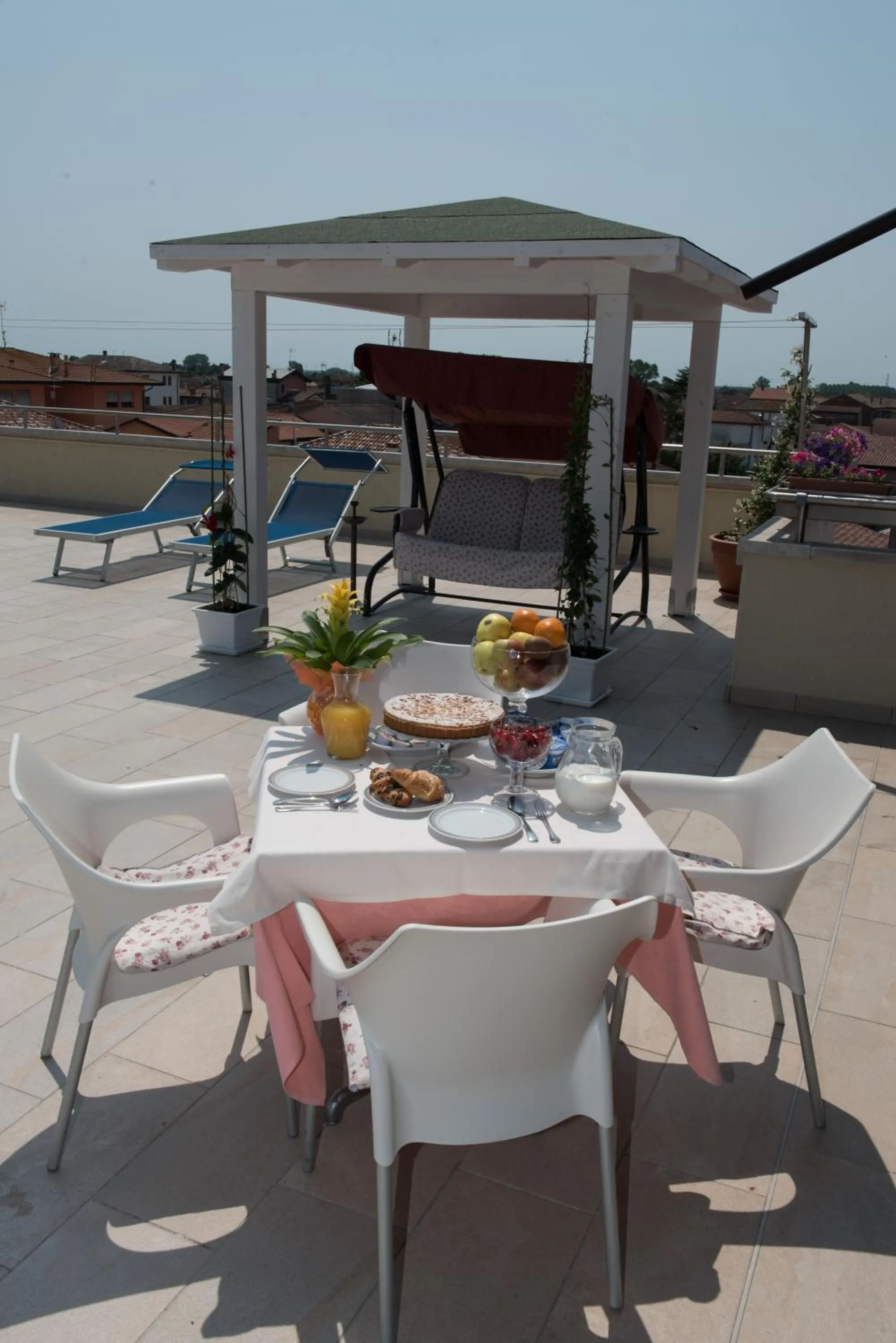 Buffet breakfast in Hotel Tessarin