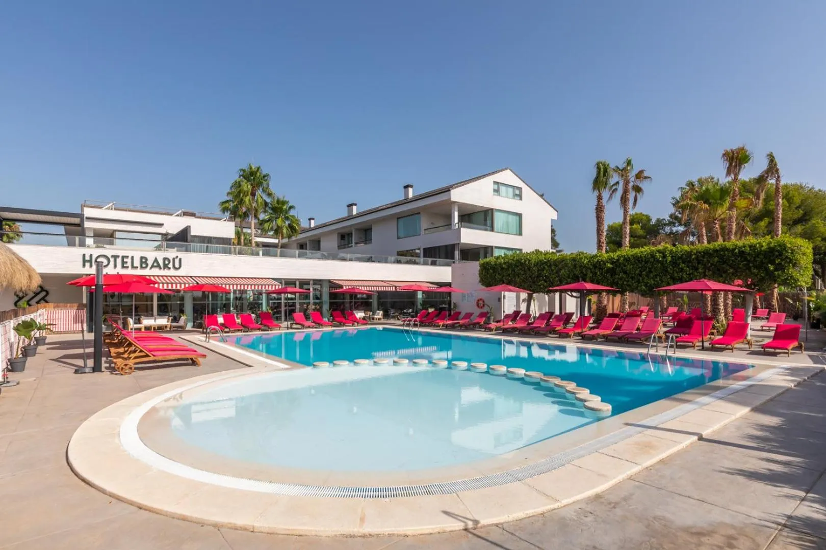 Property Building in Hotel Els Arenals