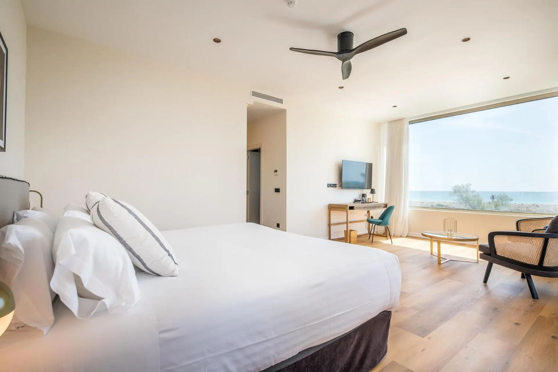 Sea view, Bed in Hotel Els Arenals