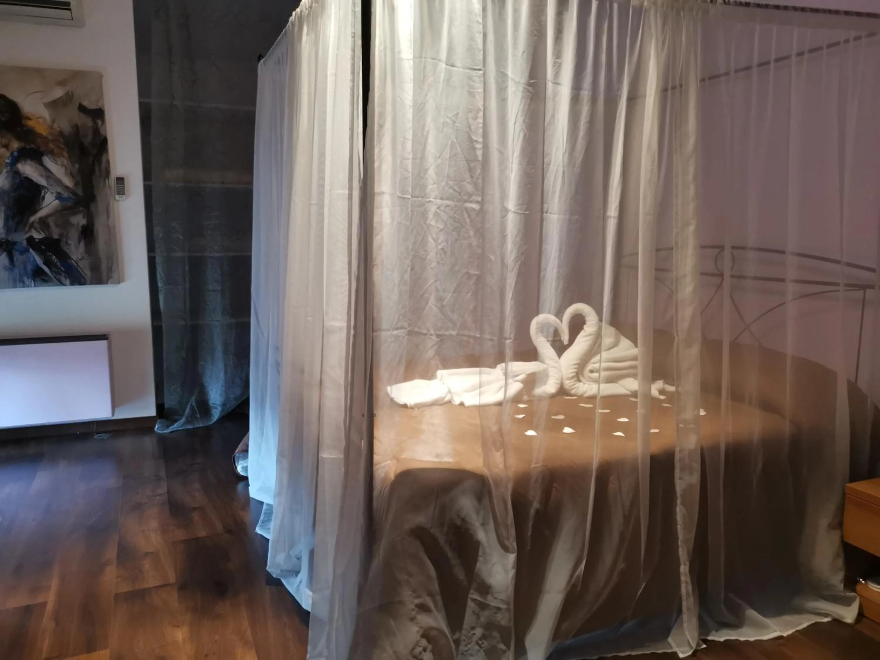 Bathroom, Bed in Hotel Park Grumentum