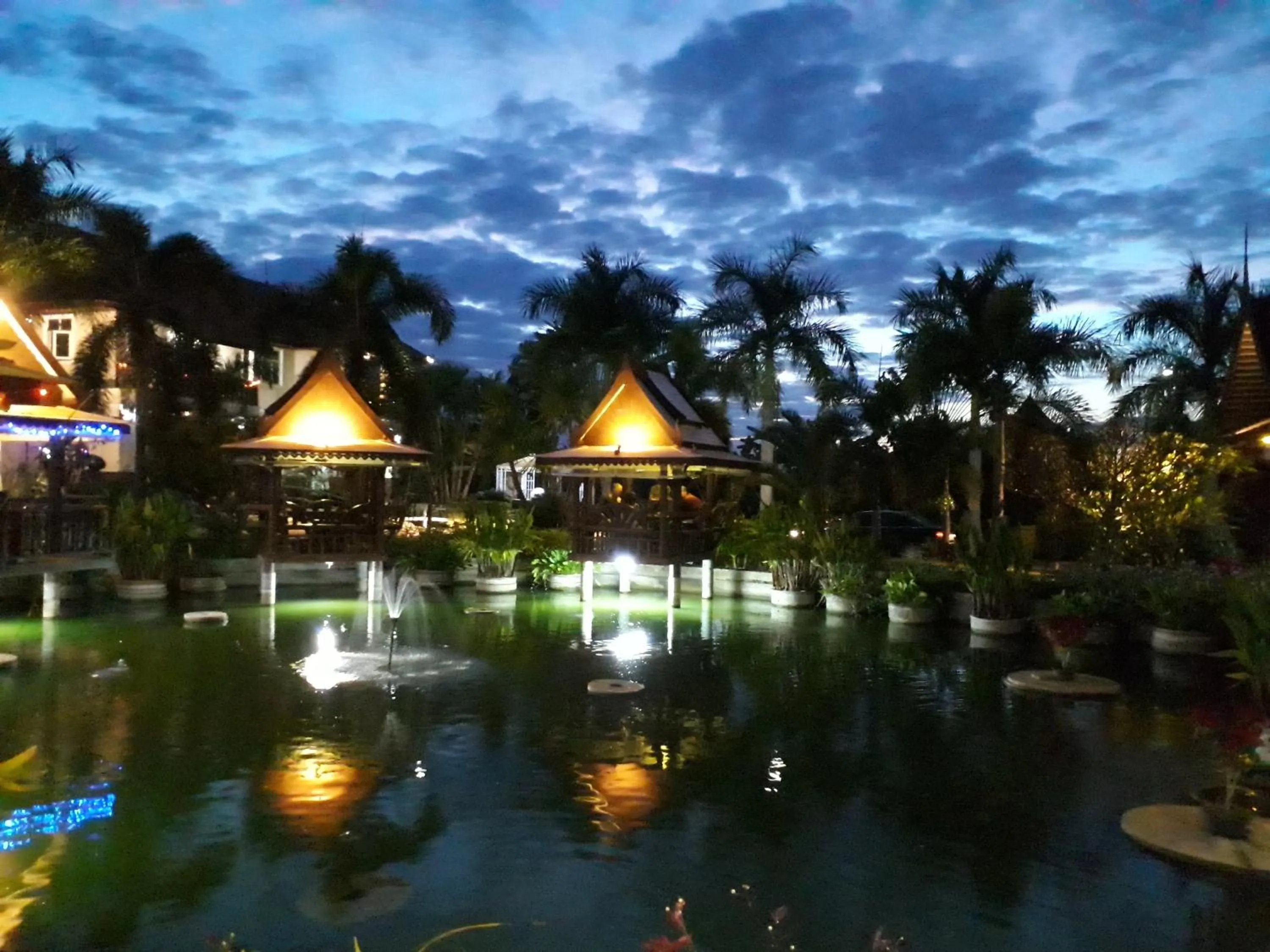 Restaurant/places to eat in Pongsin Resort