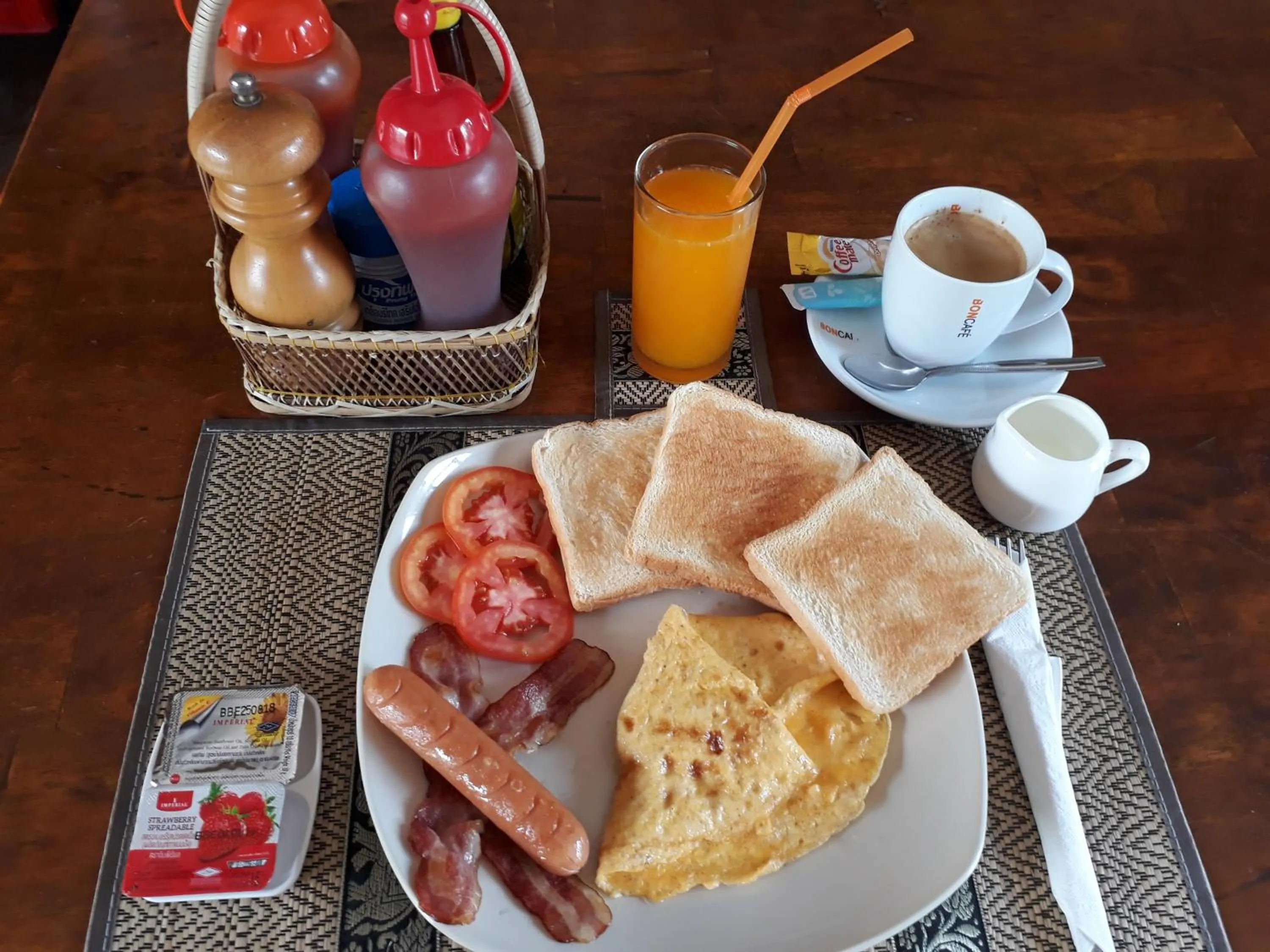 Breakfast in Pongsin Resort